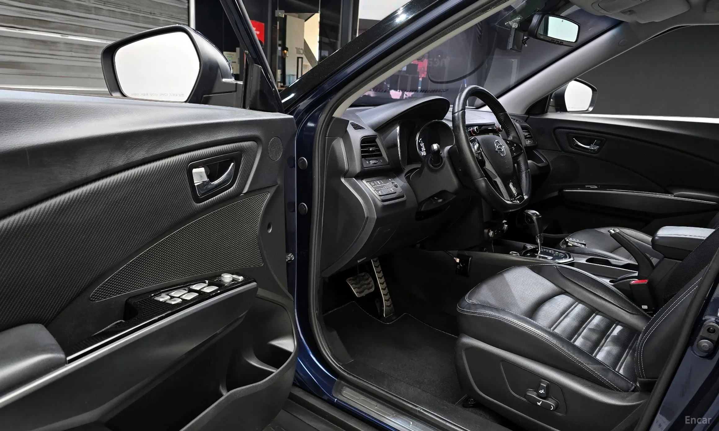 KG Mobility (SsangYong) Tivoli Air превью 10