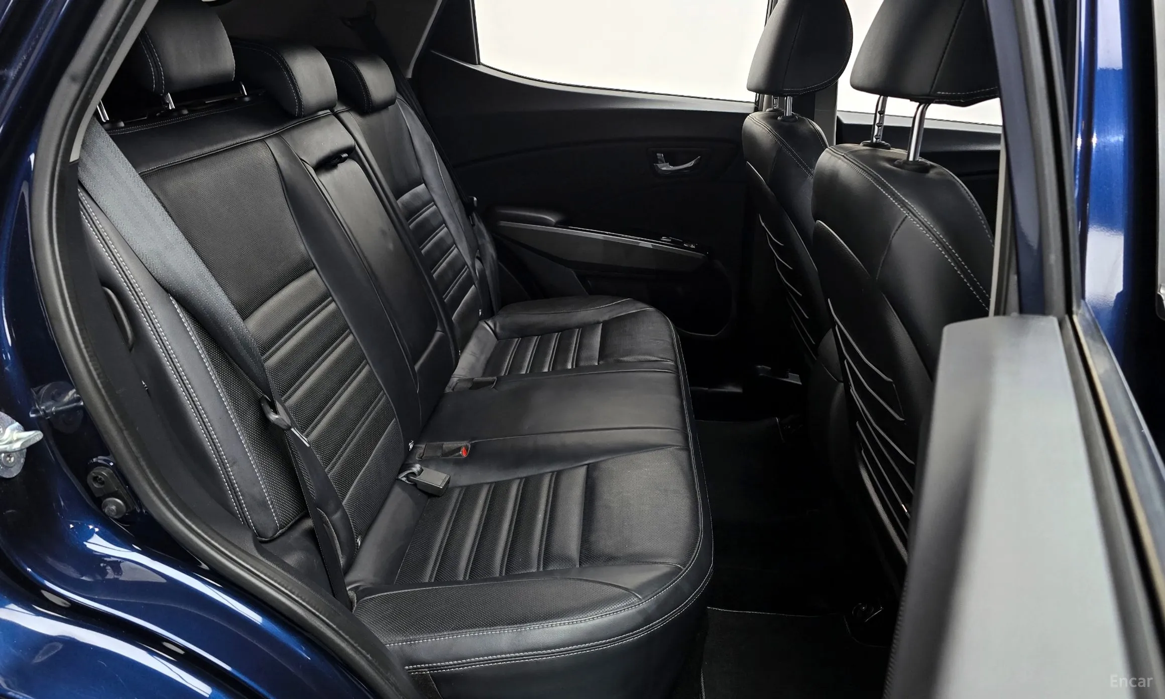 KG Mobility (SsangYong) Tivoli Air превью 11