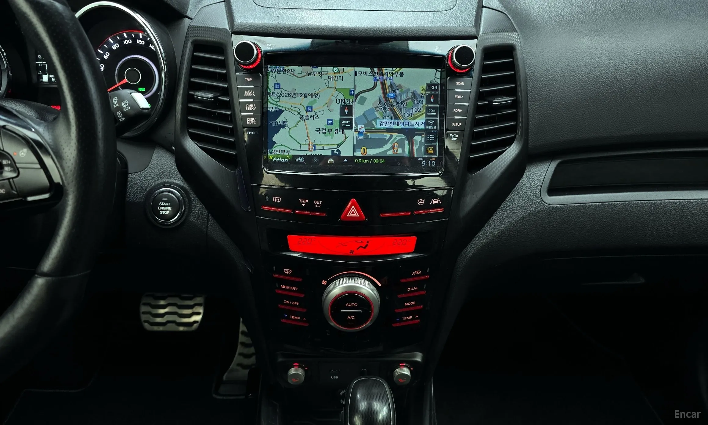 KG Mobility (SsangYong) Tivoli Air превью 14