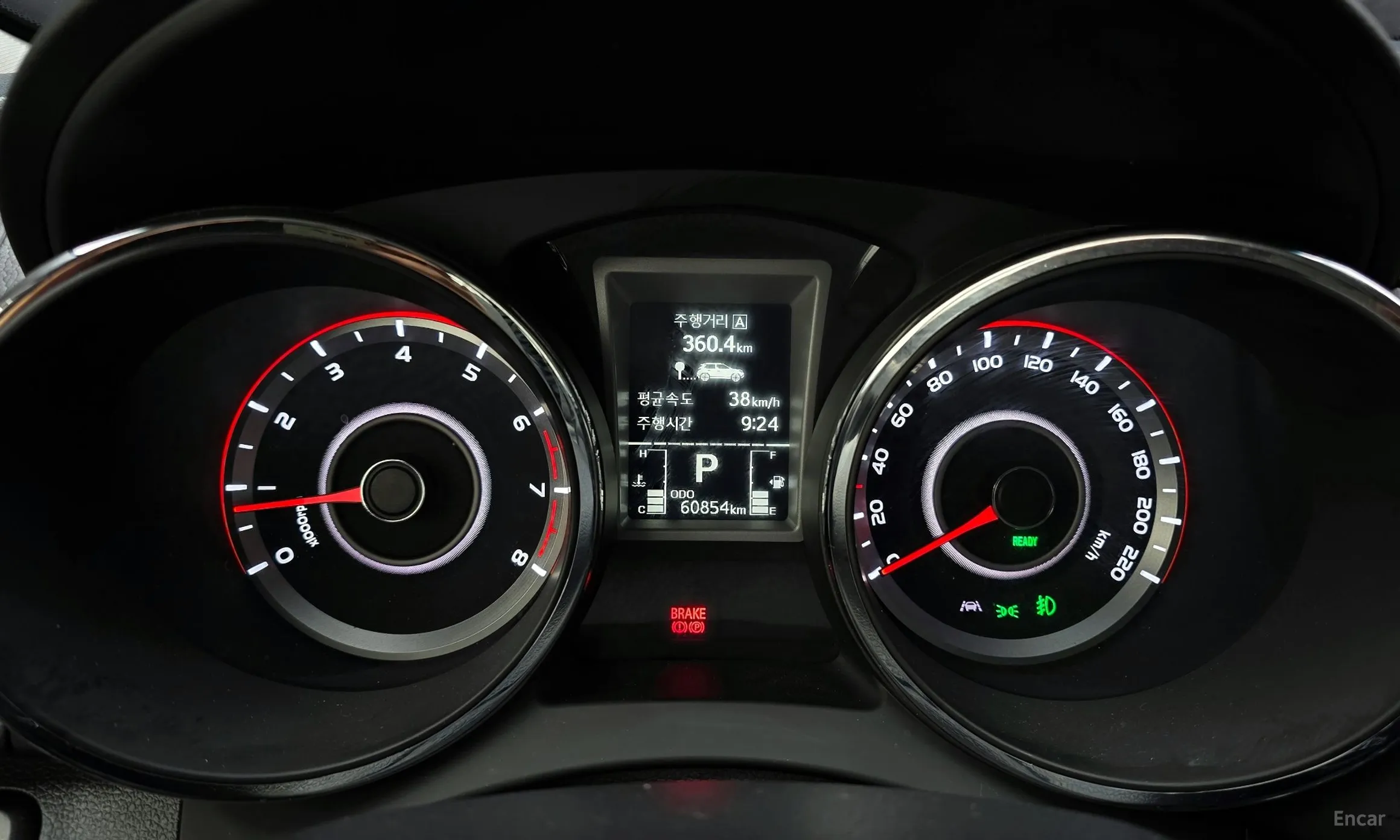 KG Mobility (SsangYong) Tivoli Air превью 8
