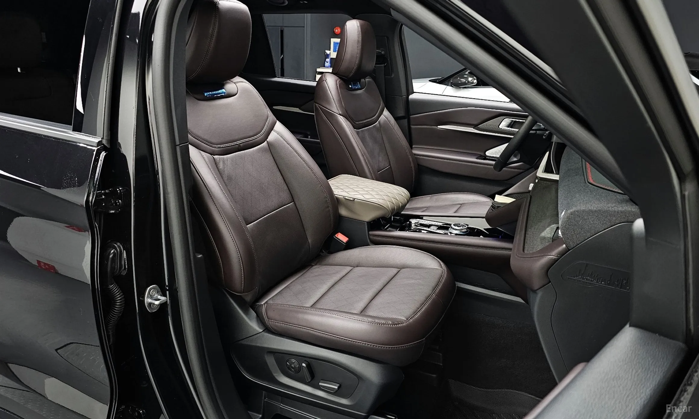 Ford Explorer 6th Generation превью 10
