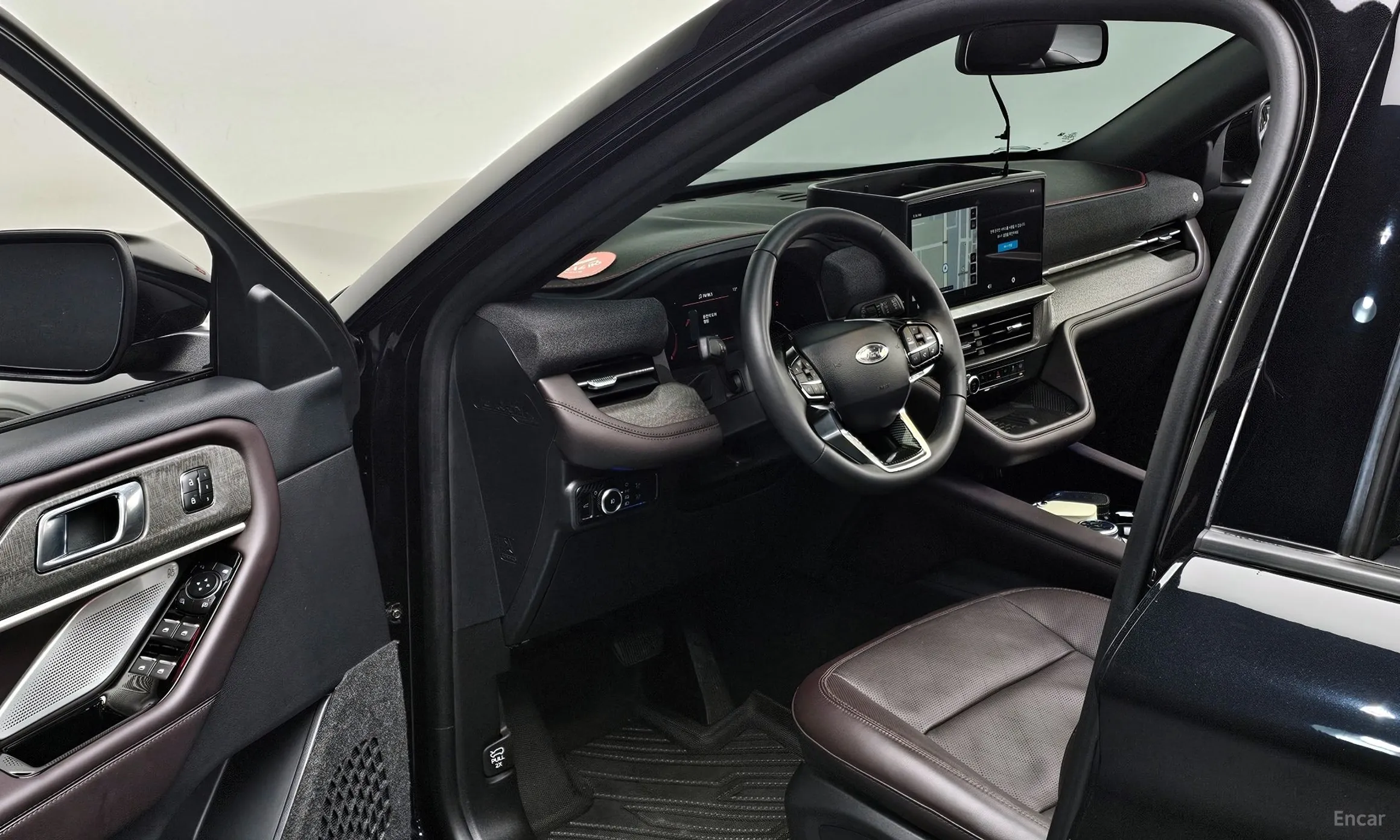Ford Explorer 6th Generation превью 11