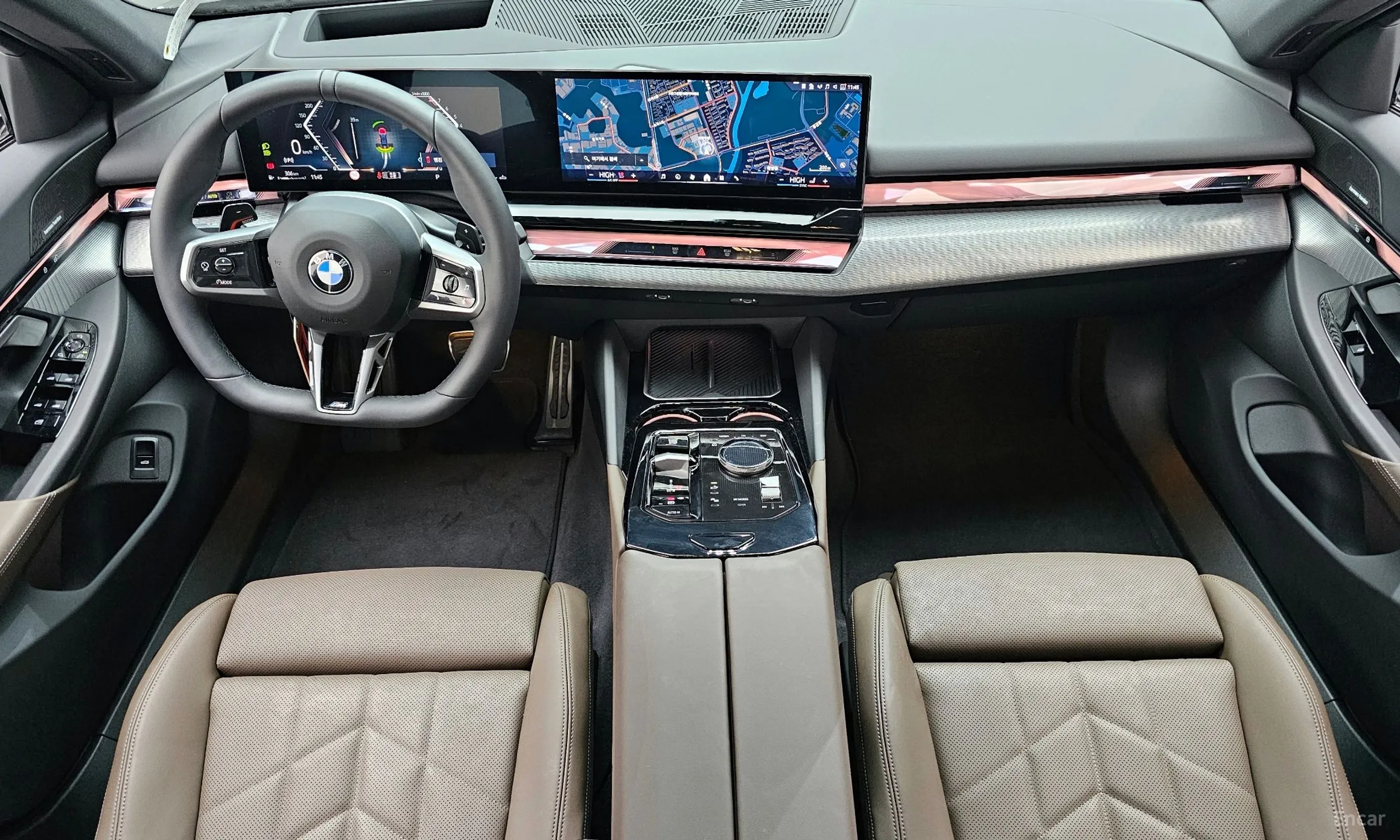 BMW 5 Series (G60) превью 7