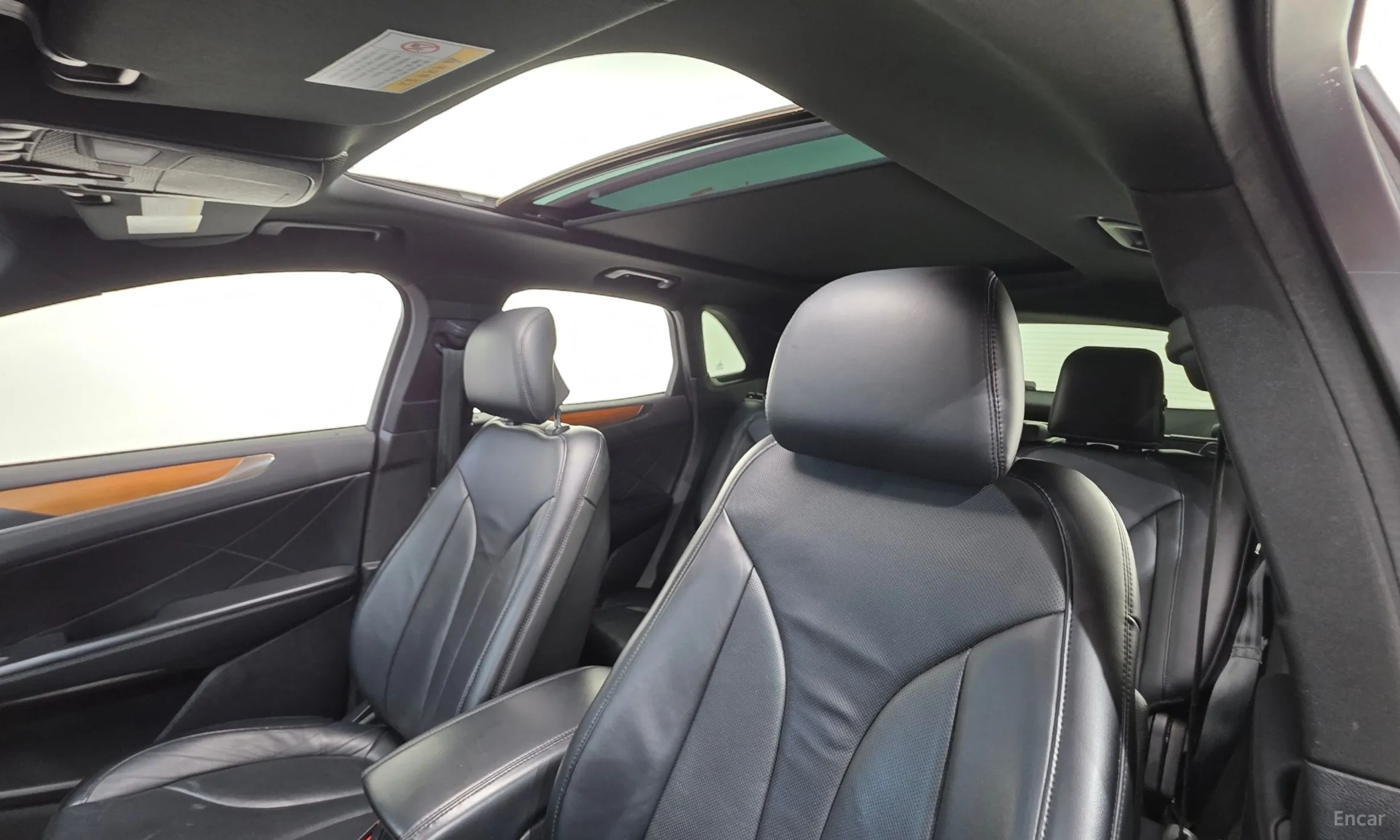 Lincoln MKC превью 11