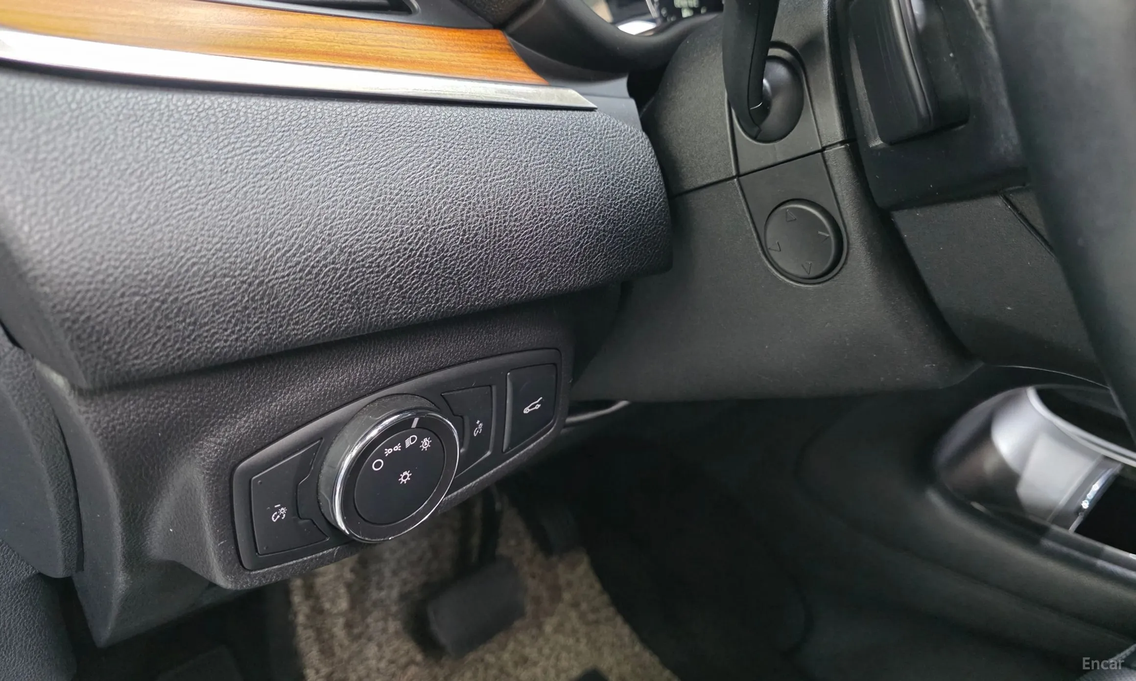 Lincoln MKC превью 13