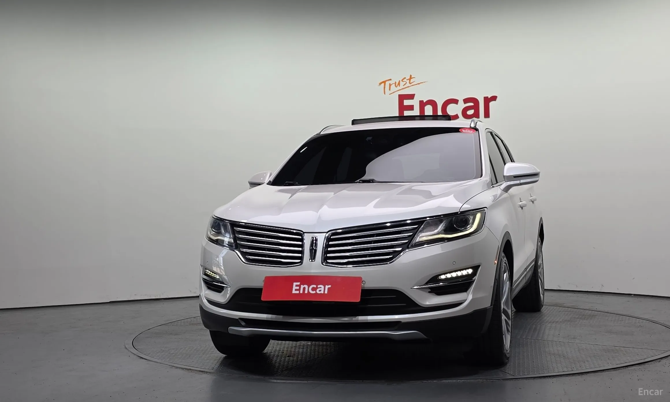 Lincoln MKC превью 3