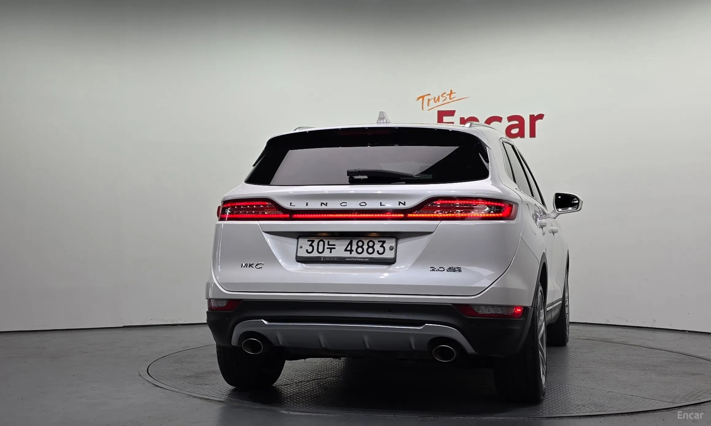 Lincoln MKC превью 4