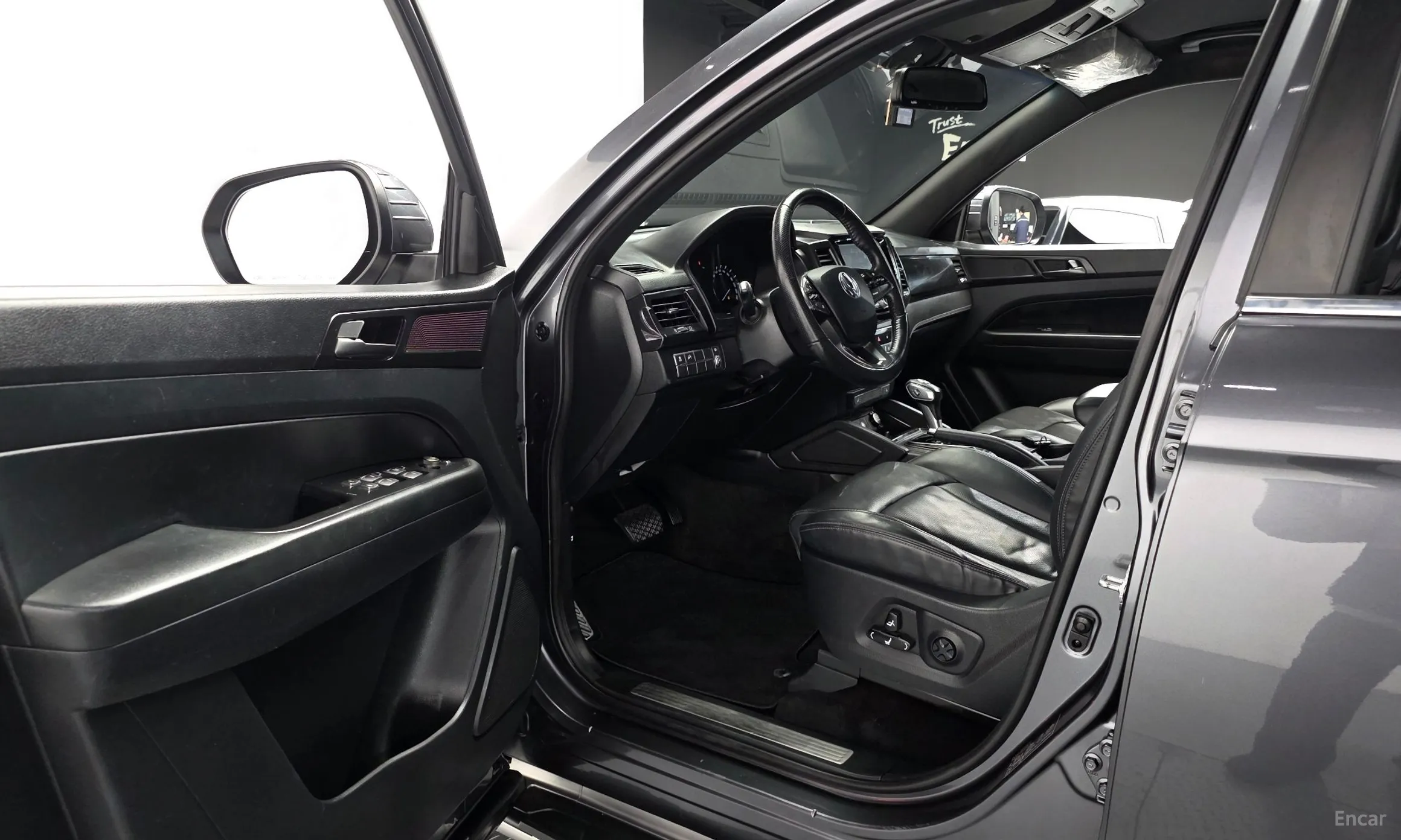 KG Mobility (SsangYong) Rexton Sports превью 10