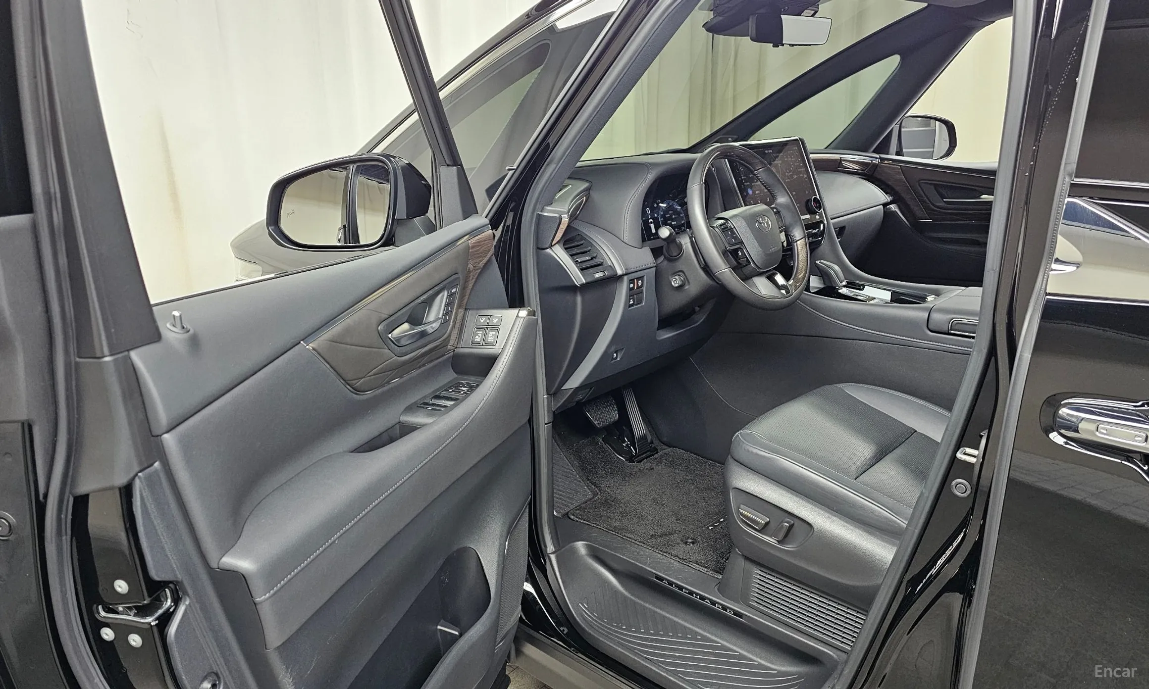 Toyota Alphard 4th Generation превью 10