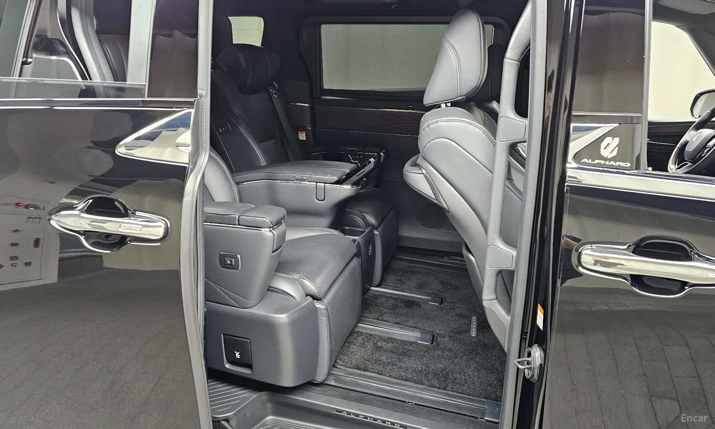 Toyota Alphard 4th Generation превью 12