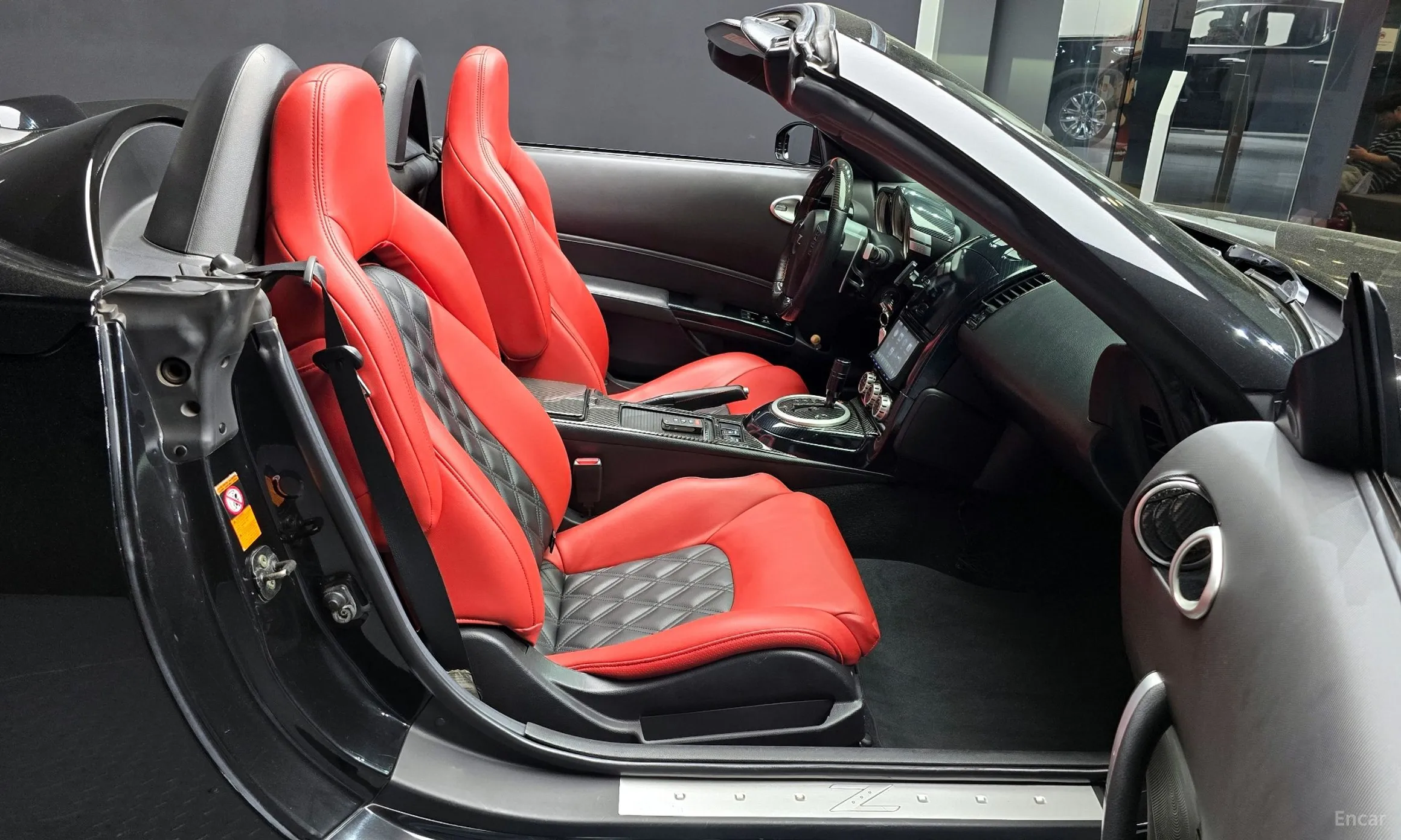 Nissan 350Z превью 11