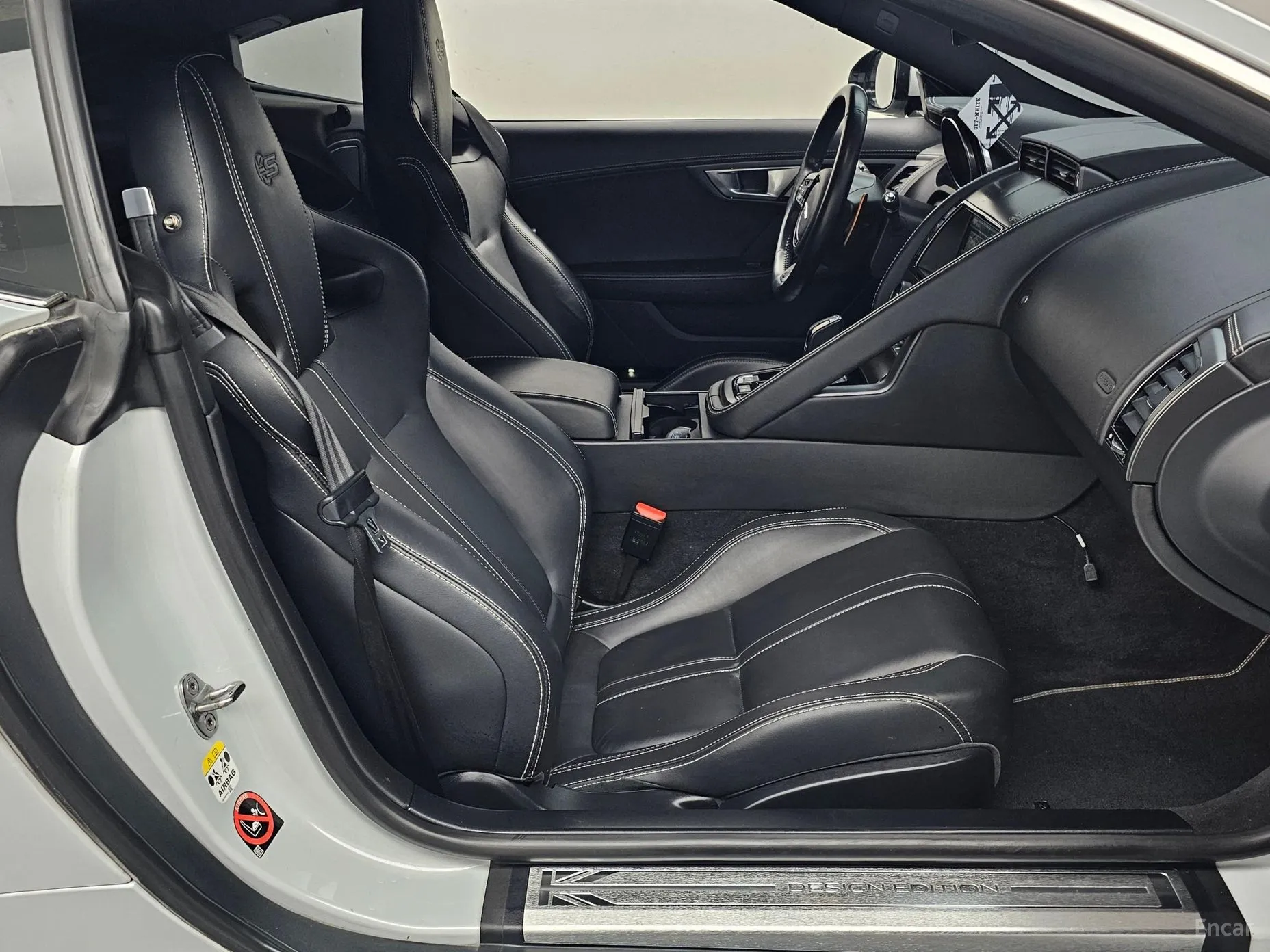 Jaguar F-TYPE превью 11