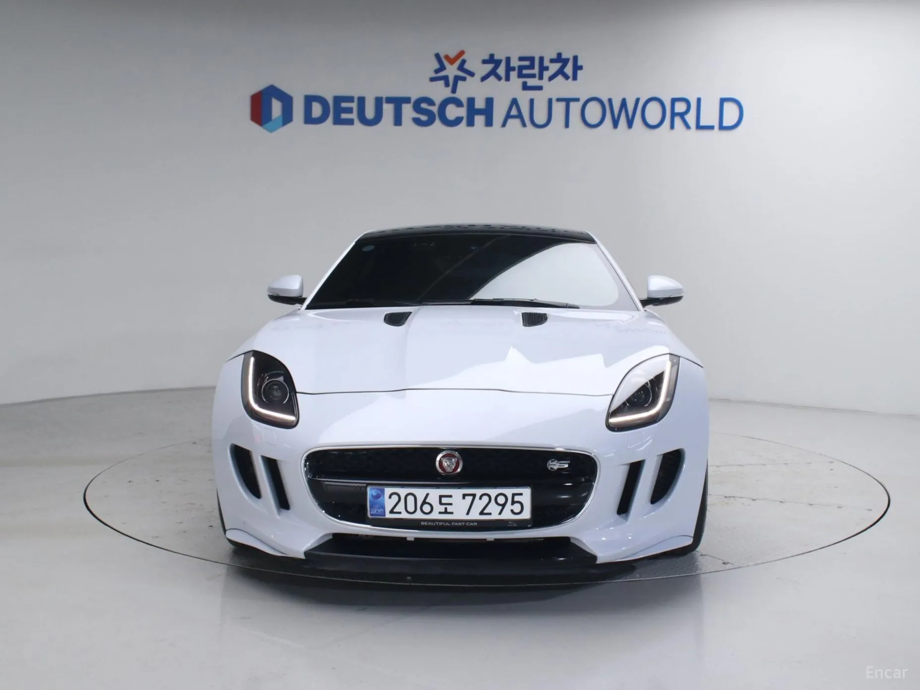Jaguar F-TYPE превью 4