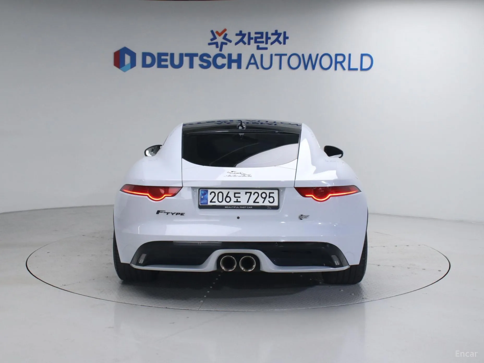 Jaguar F-TYPE превью 5
