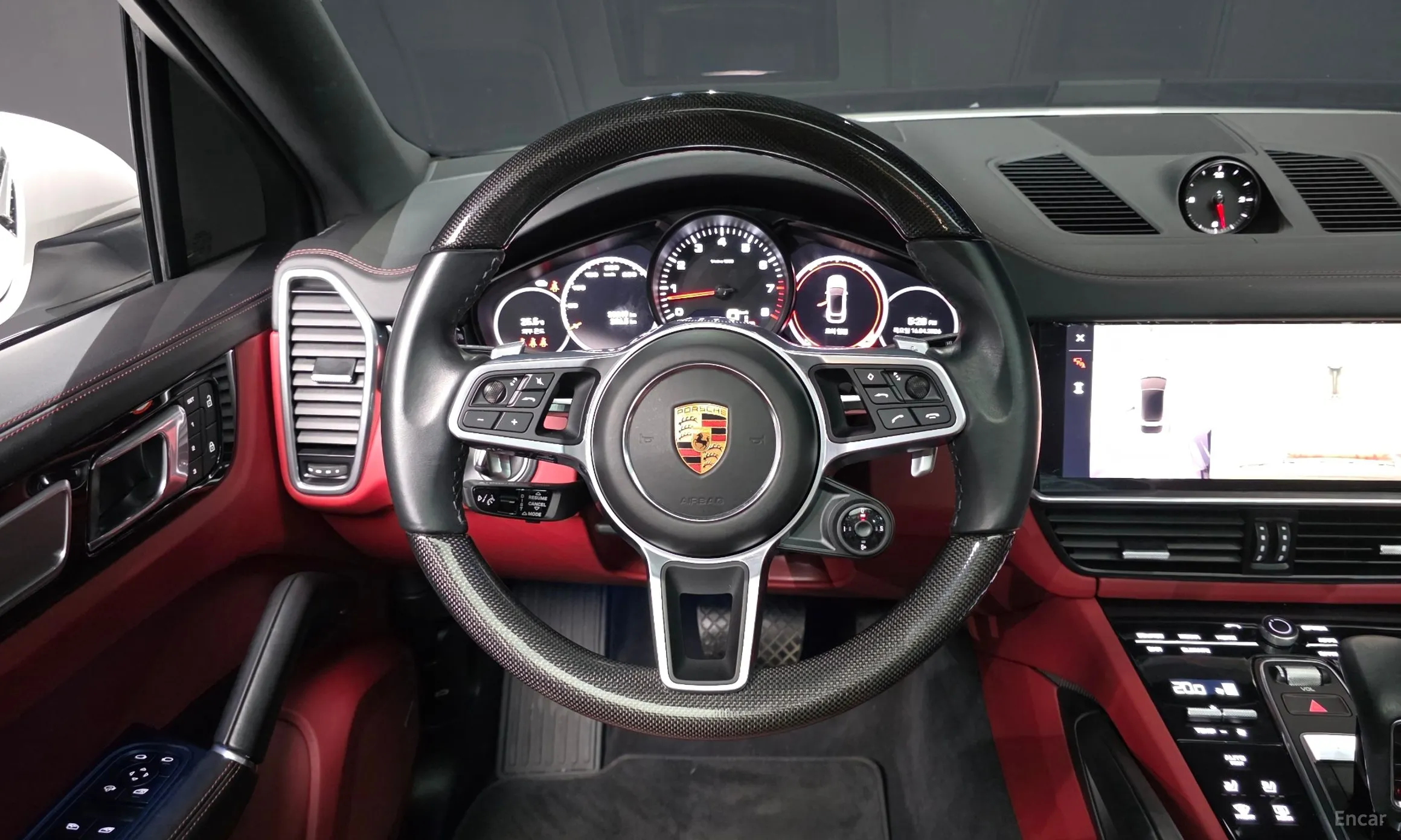 Porsche Cayenne (PO536) превью 13