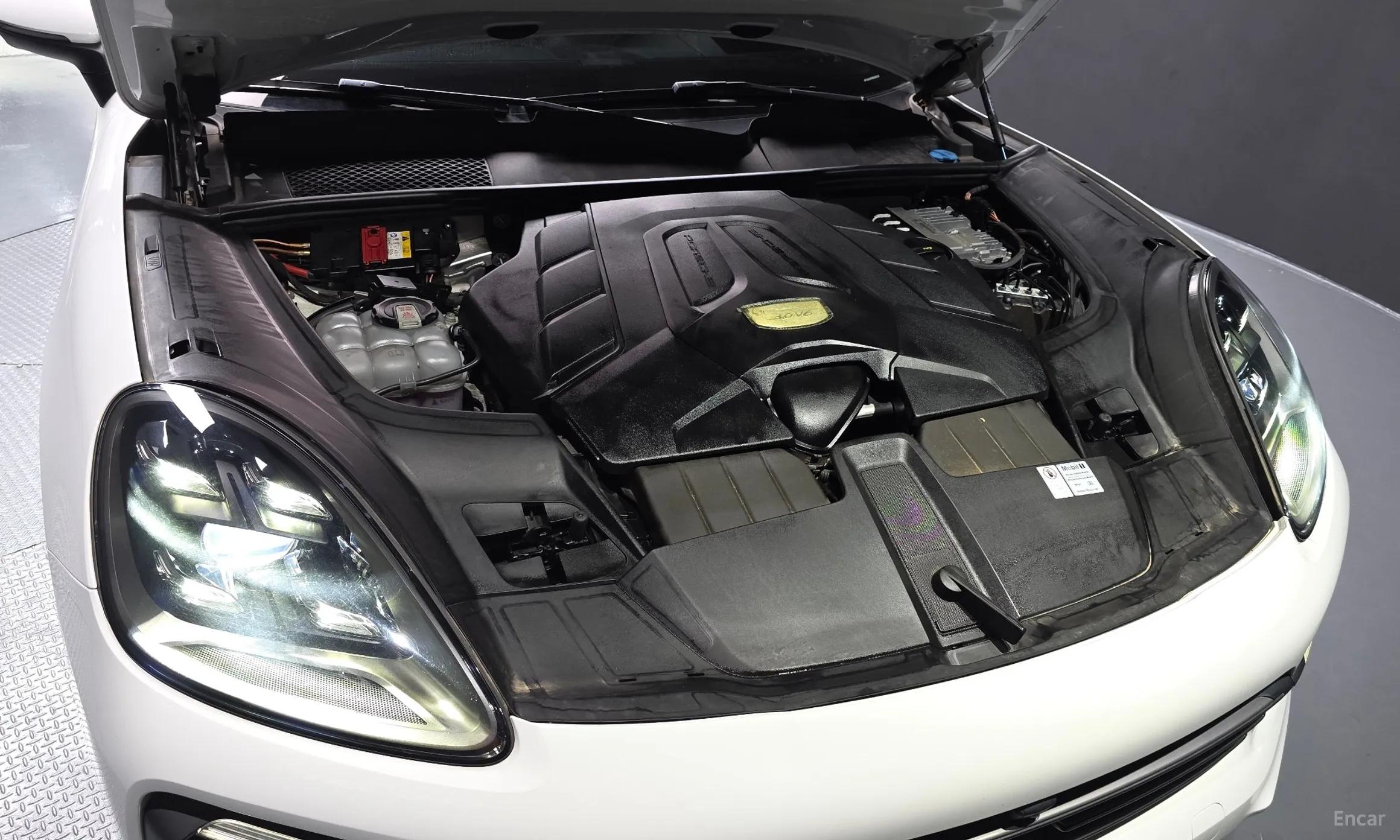Porsche Cayenne (PO536) превью 6