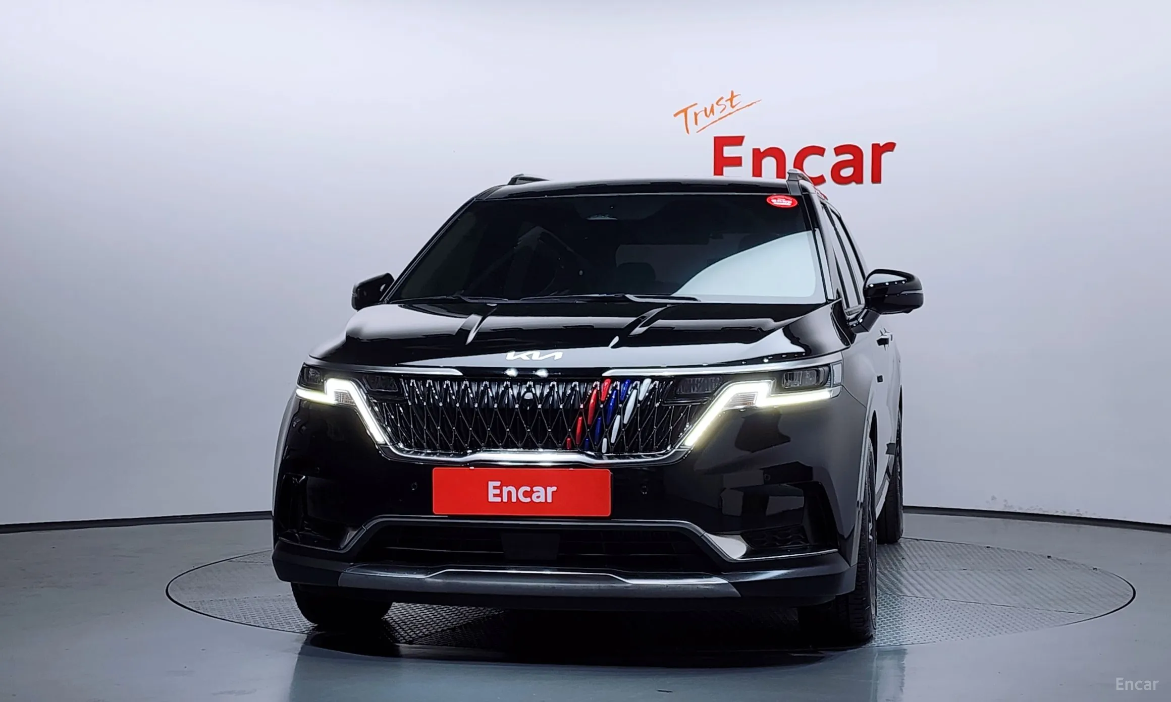Kia Carnival Gen 4 превью 3