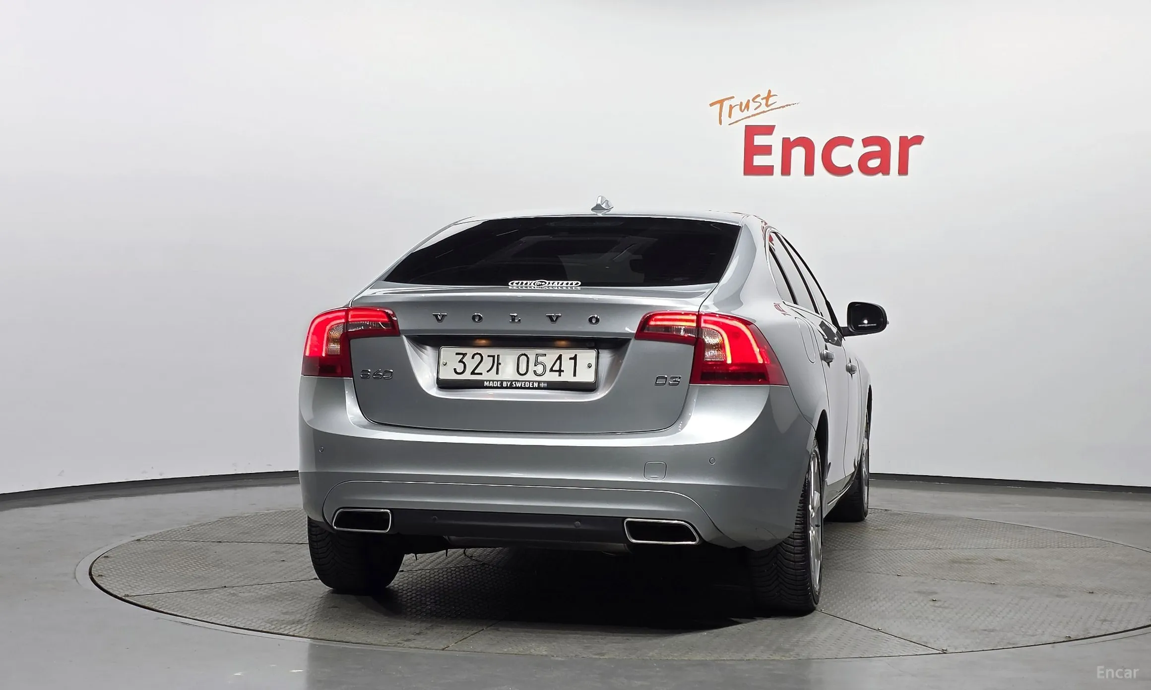 Volvo S60 превью 4