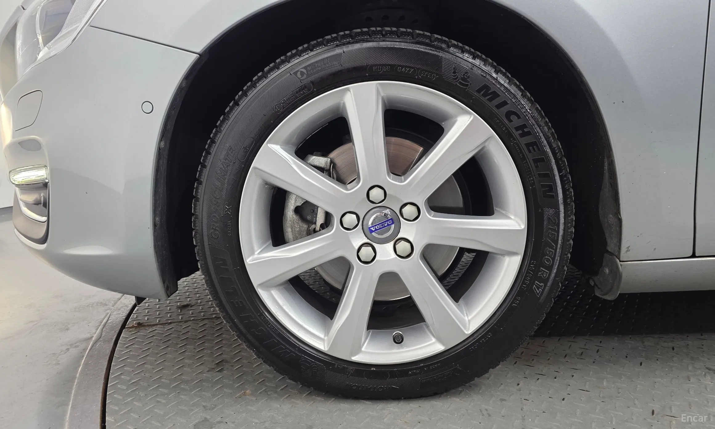 Volvo S60 превью 5