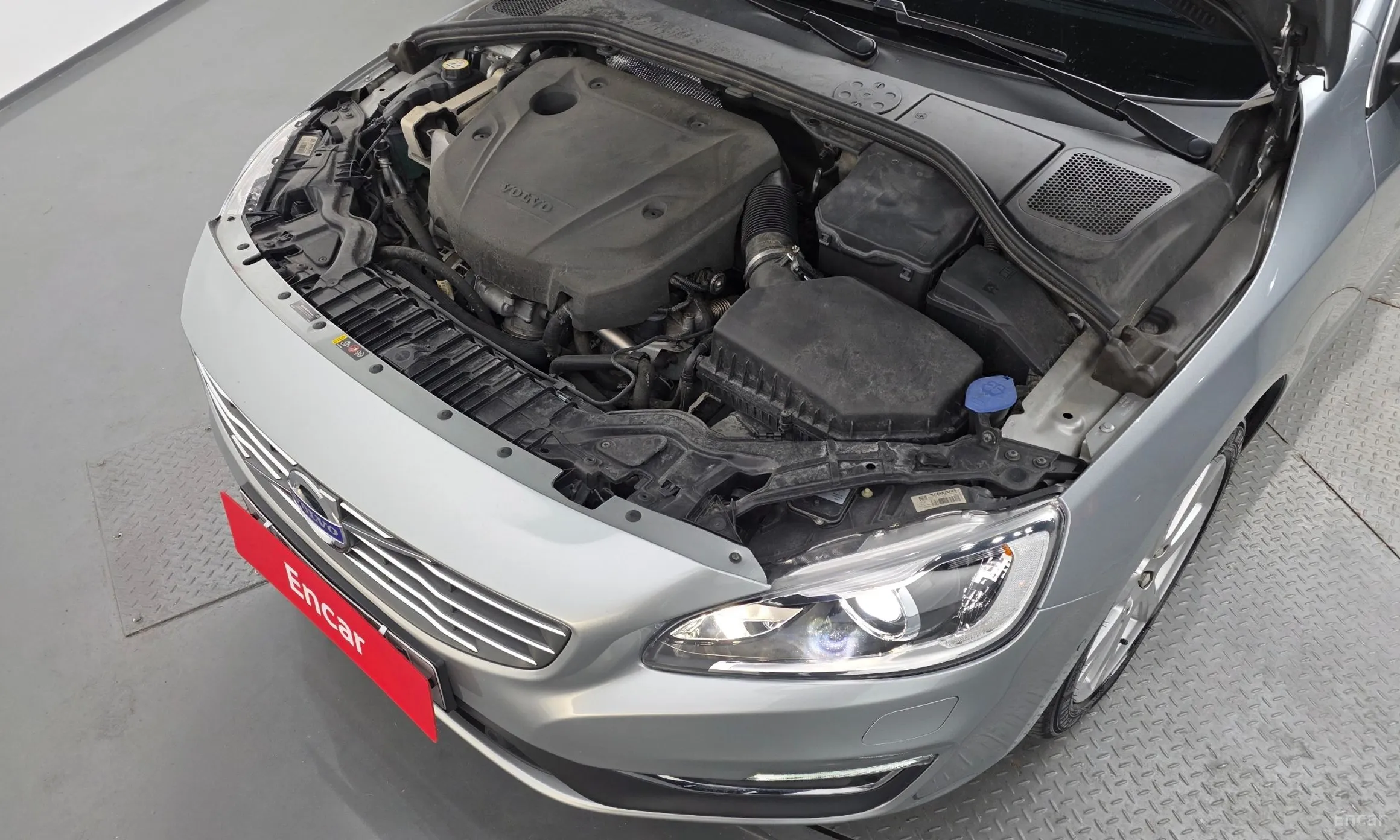 Volvo S60 превью 6