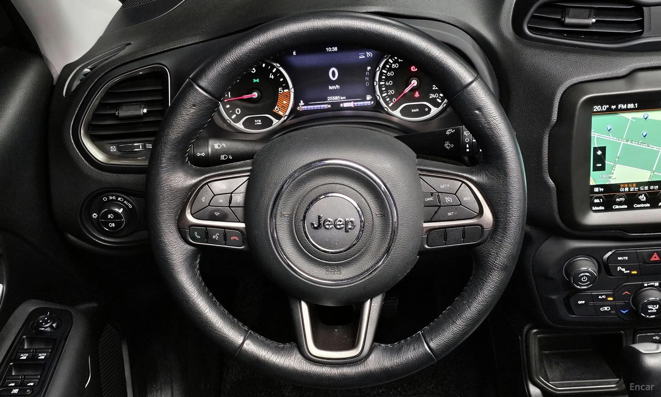 Jeep Renegade превью 15