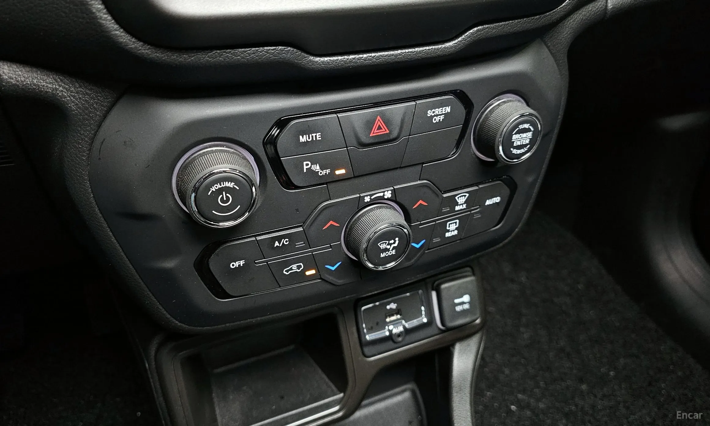 Jeep Renegade превью 20