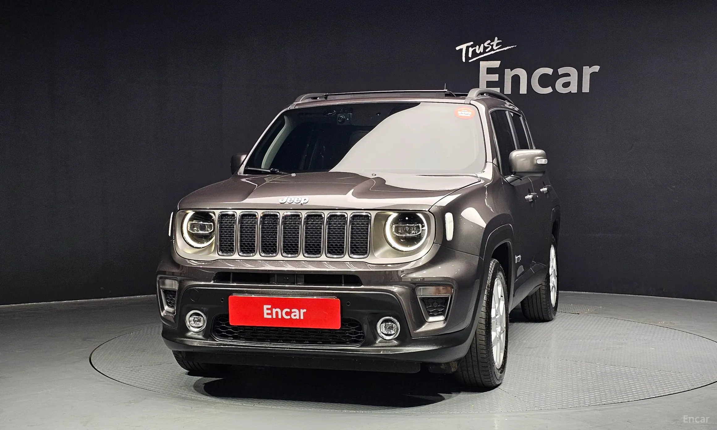 Jeep Renegade превью 3