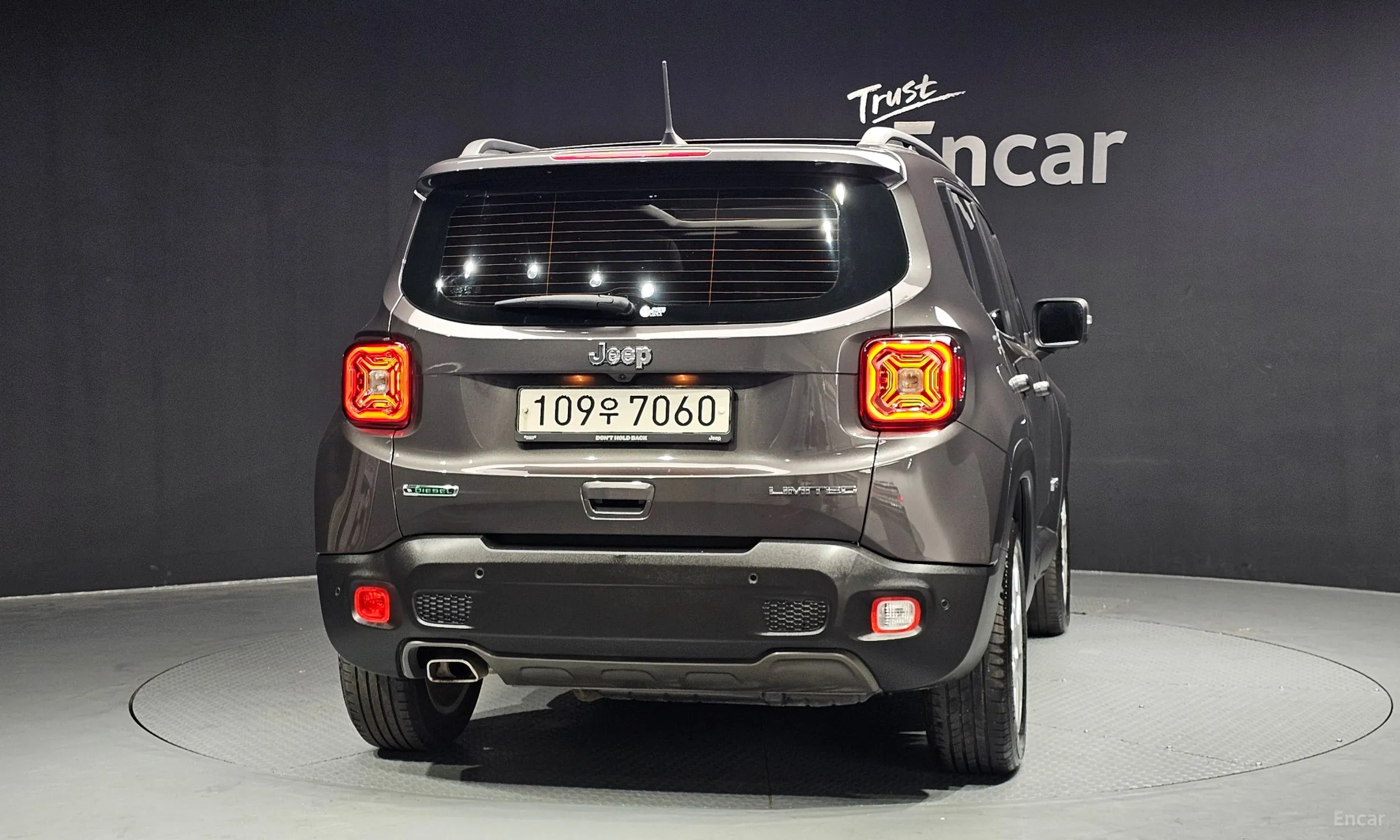 Jeep Renegade превью 4