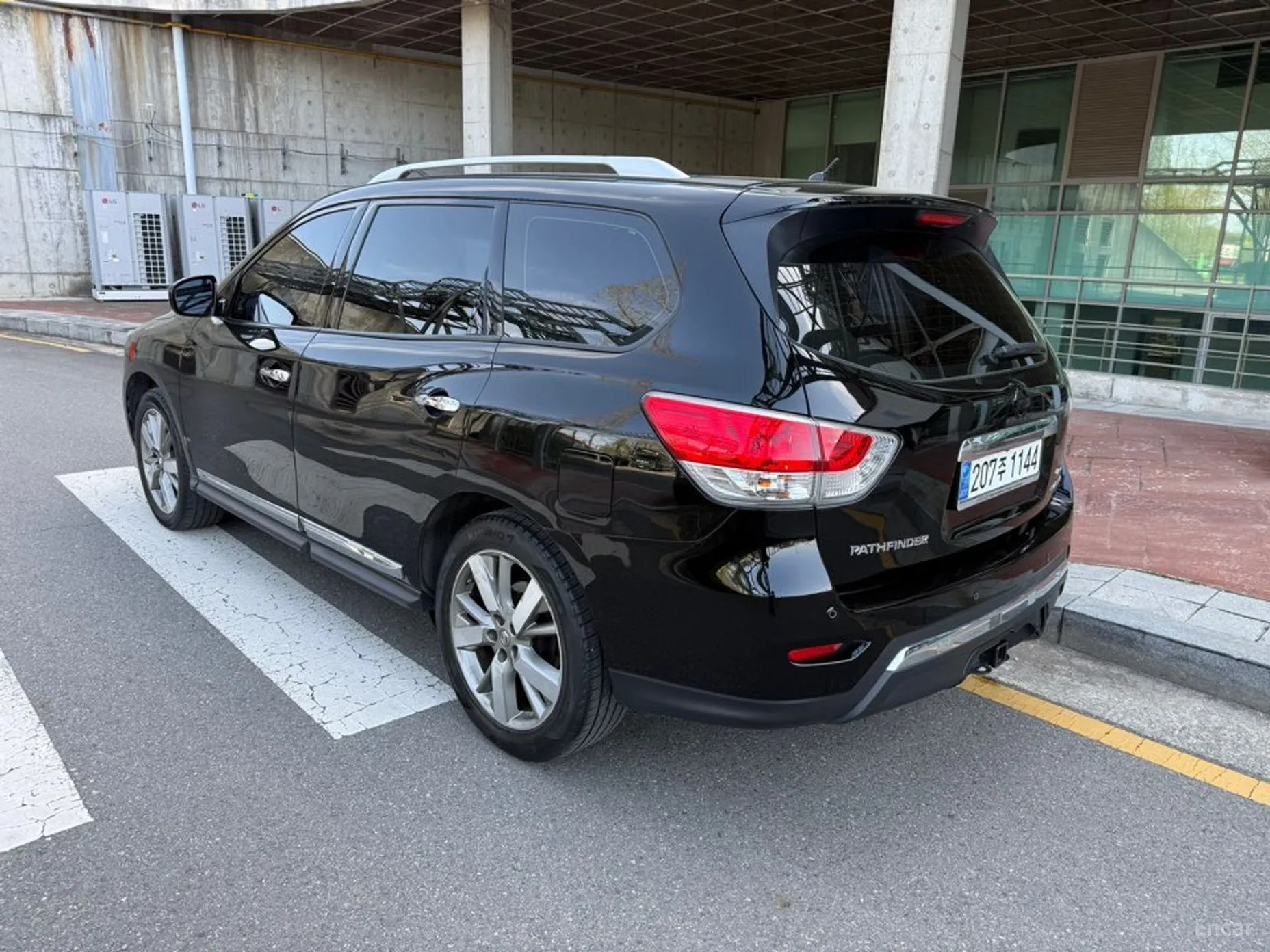 Nissan Pathfinder Gen 4 превью 4
