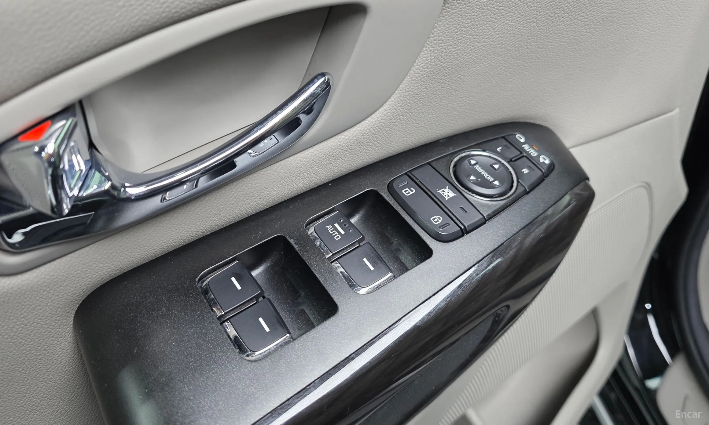 Kia Carnival превью 12