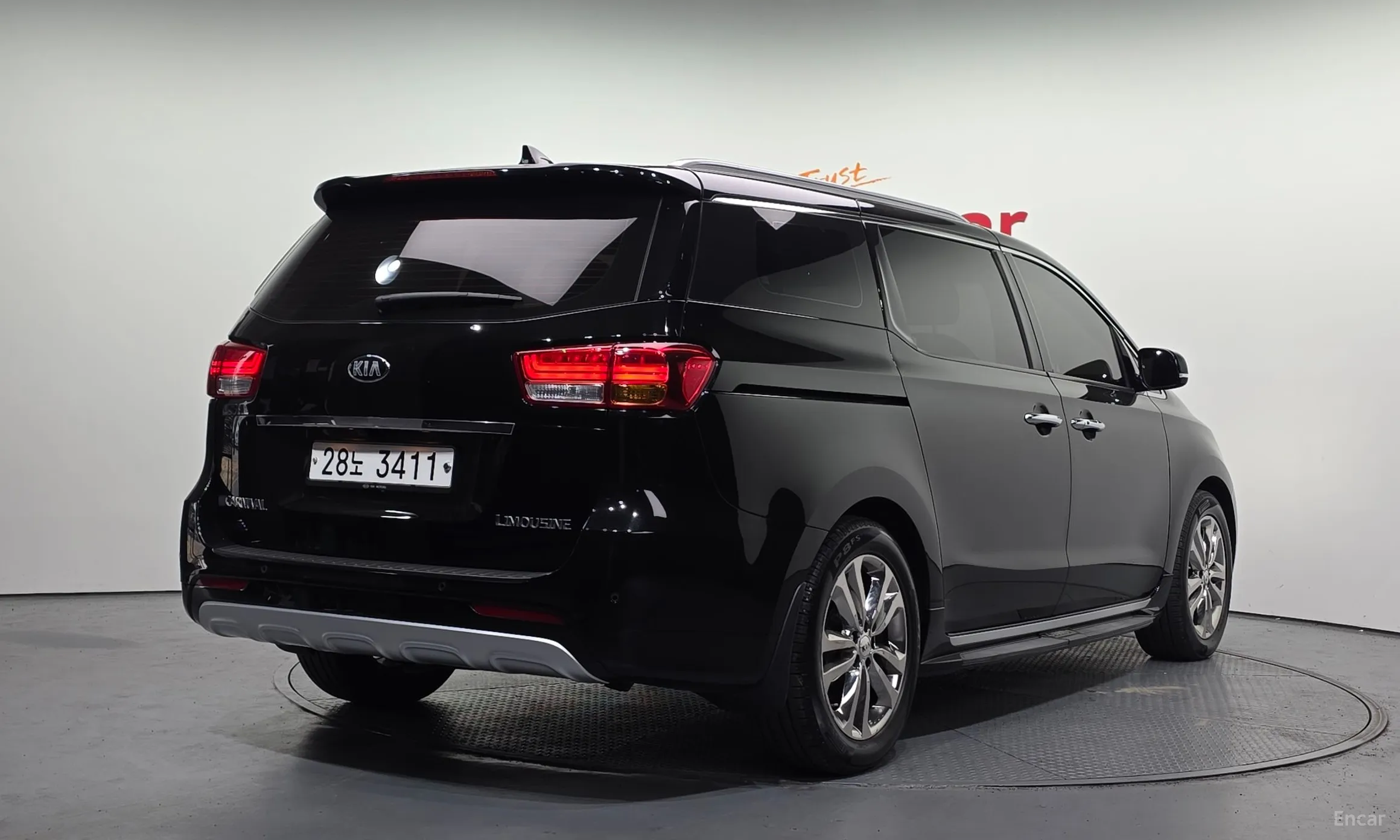 Kia Carnival превью 2