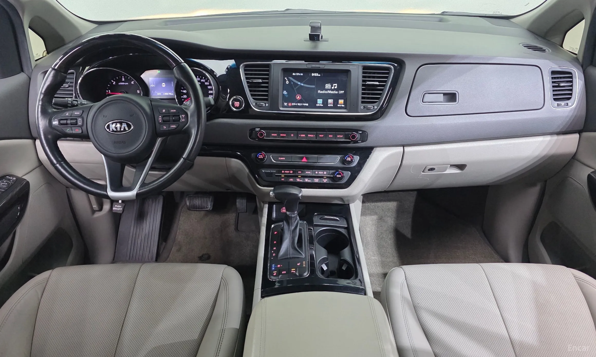 Kia Carnival превью 7