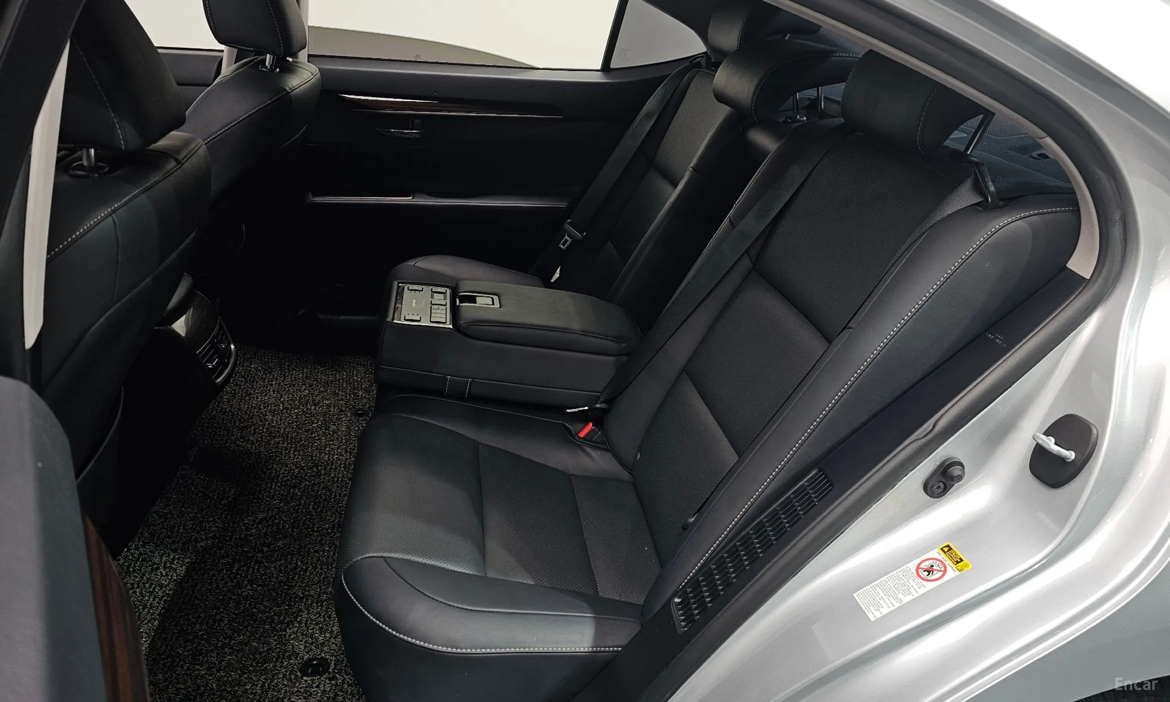 Lexus New ES300h превью 11