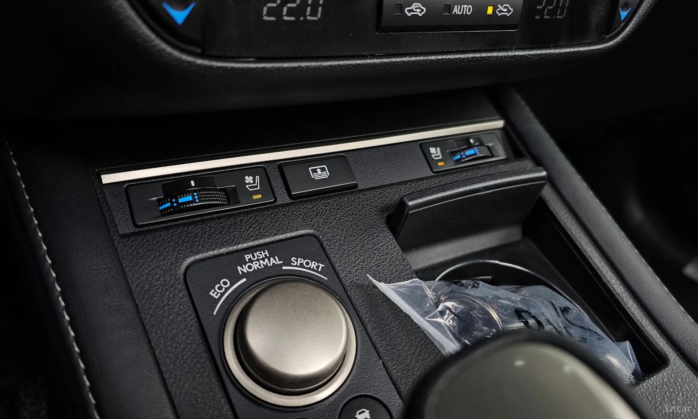Lexus New ES300h превью 16