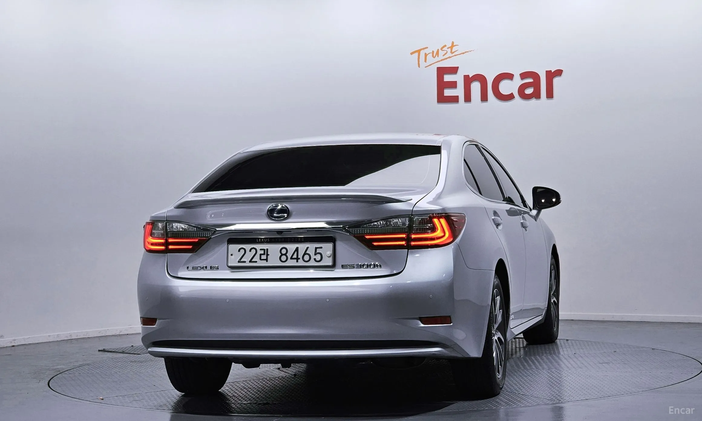 Lexus New ES300h превью 4