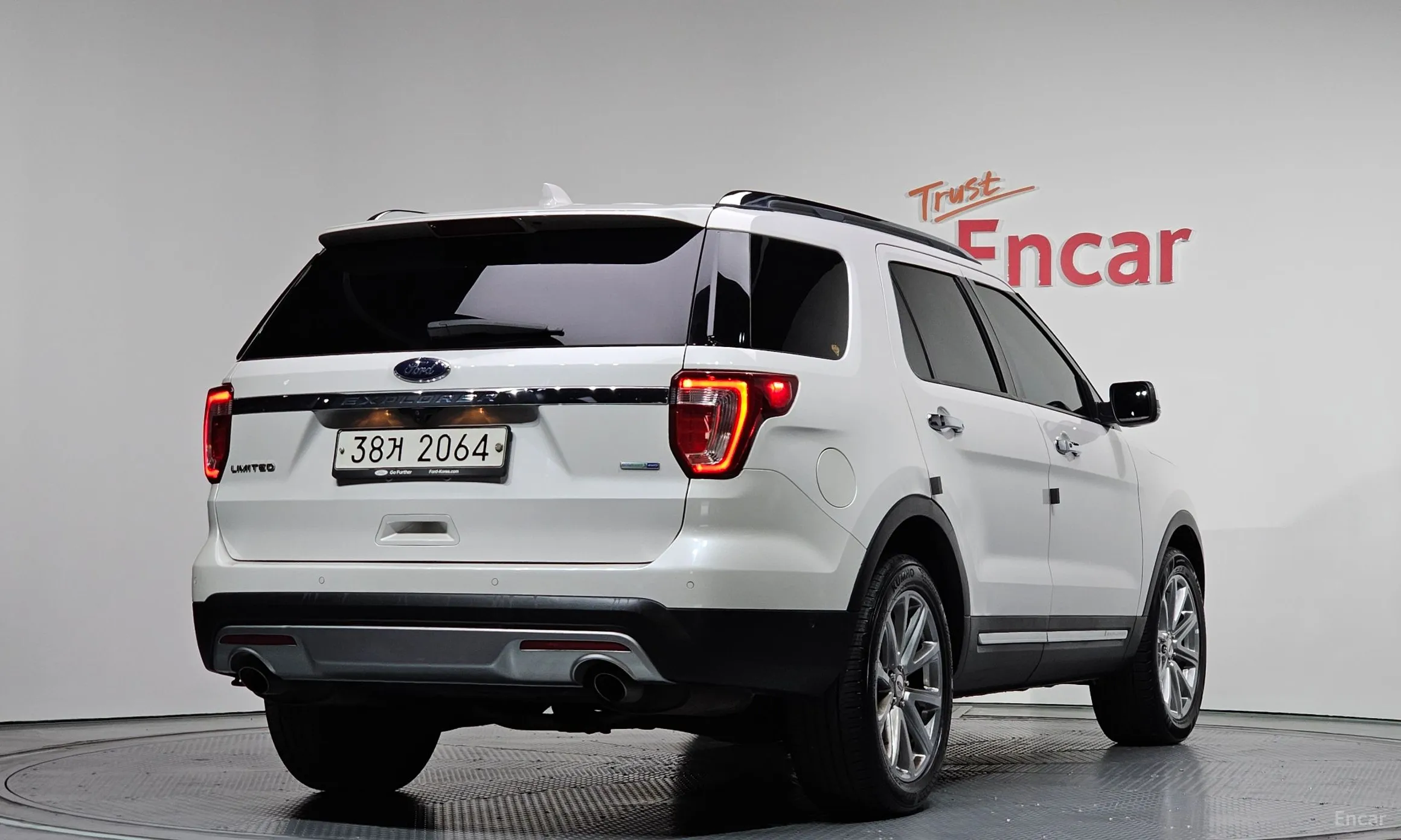Ford Explorer превью 2