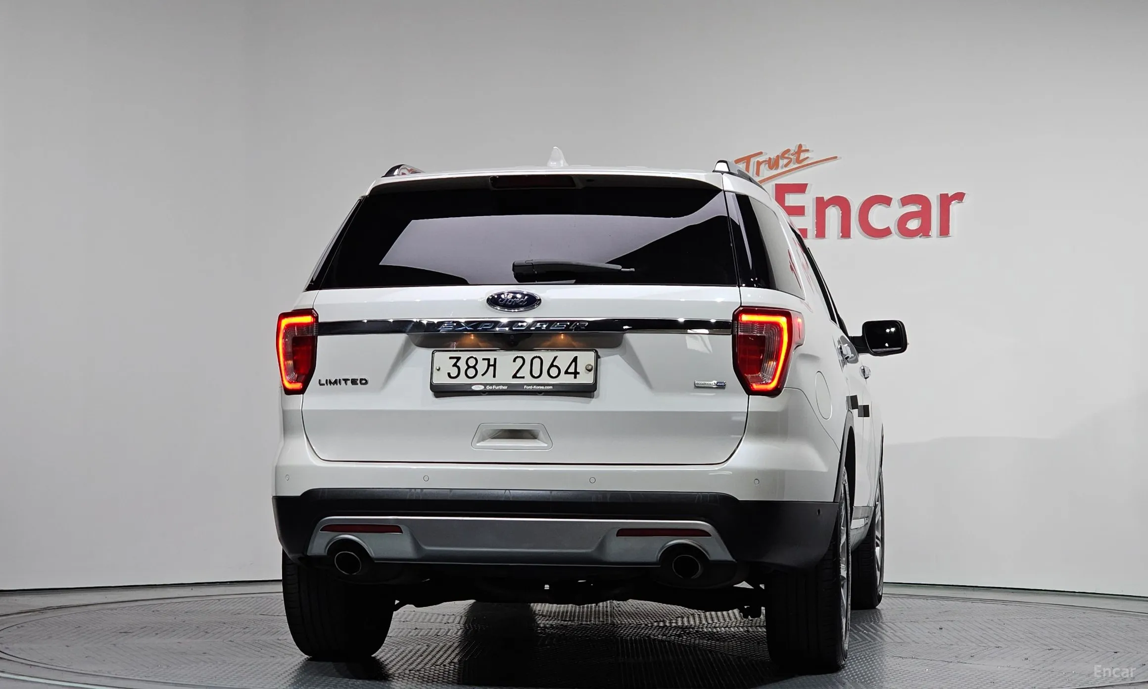 Ford Explorer превью 4