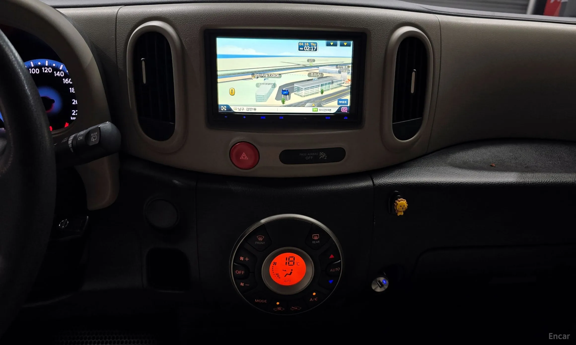 Nissan Cube превью 14