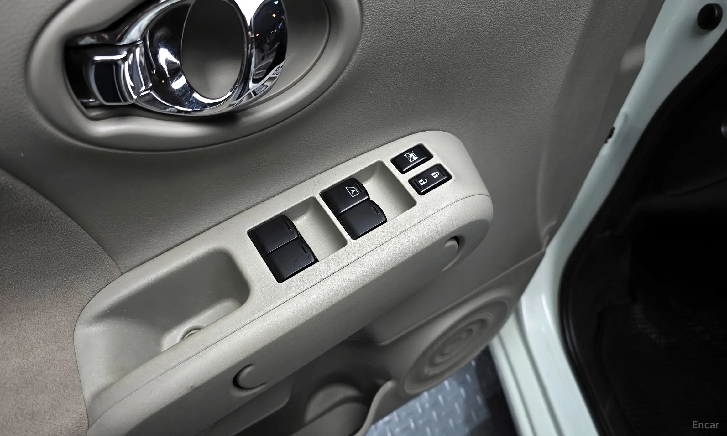 Nissan Cube превью 17