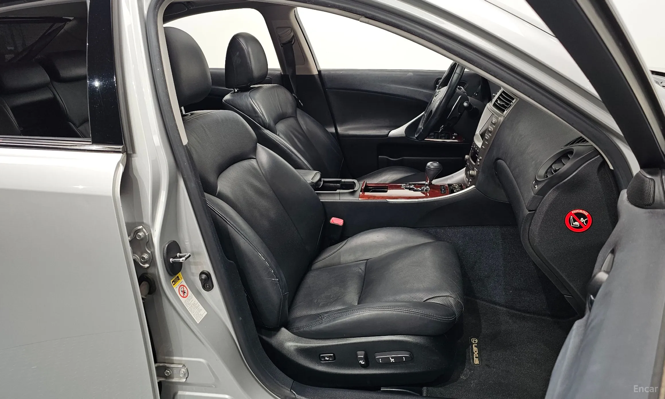 Lexus IS250 превью 11