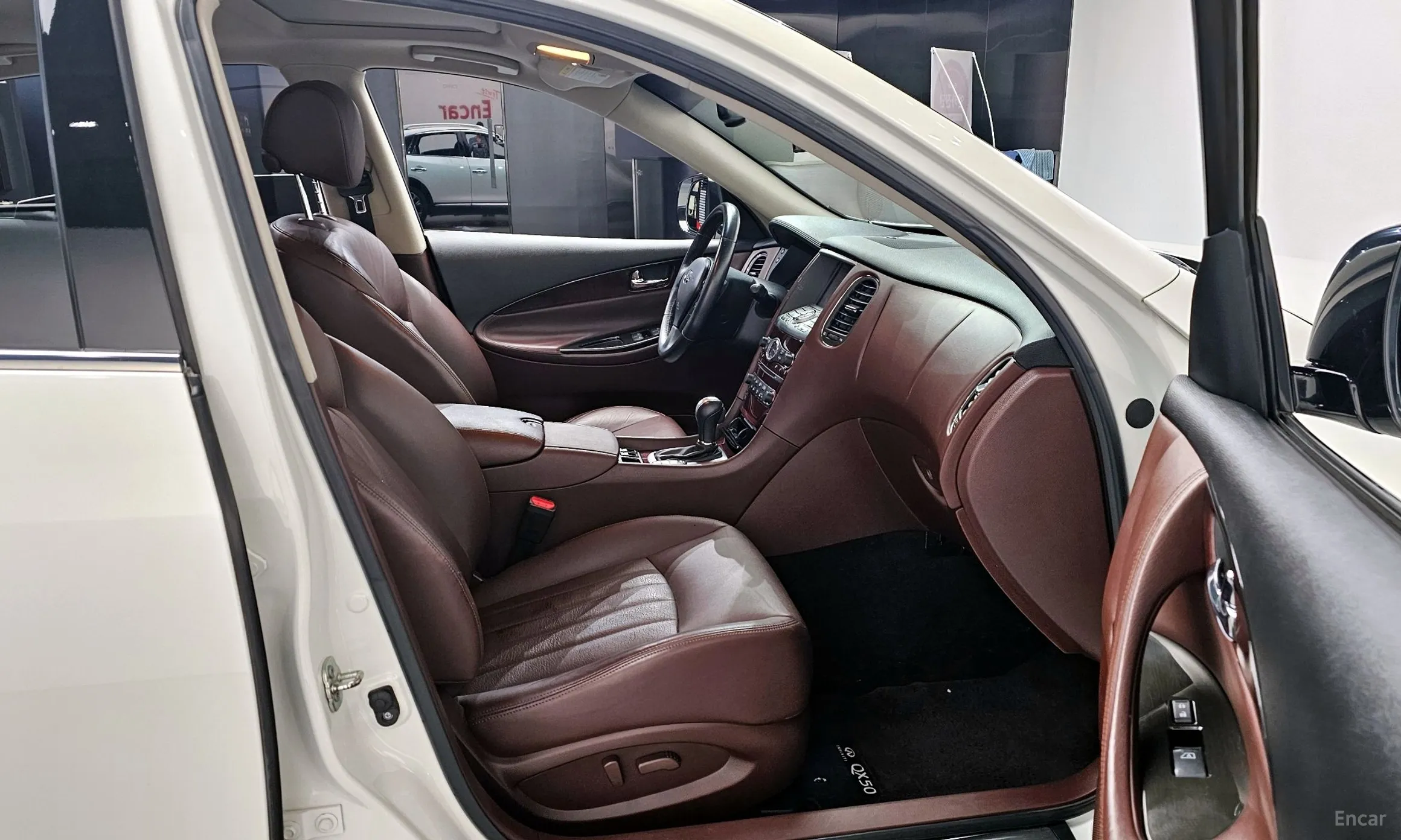 Infiniti QX50 превью 12