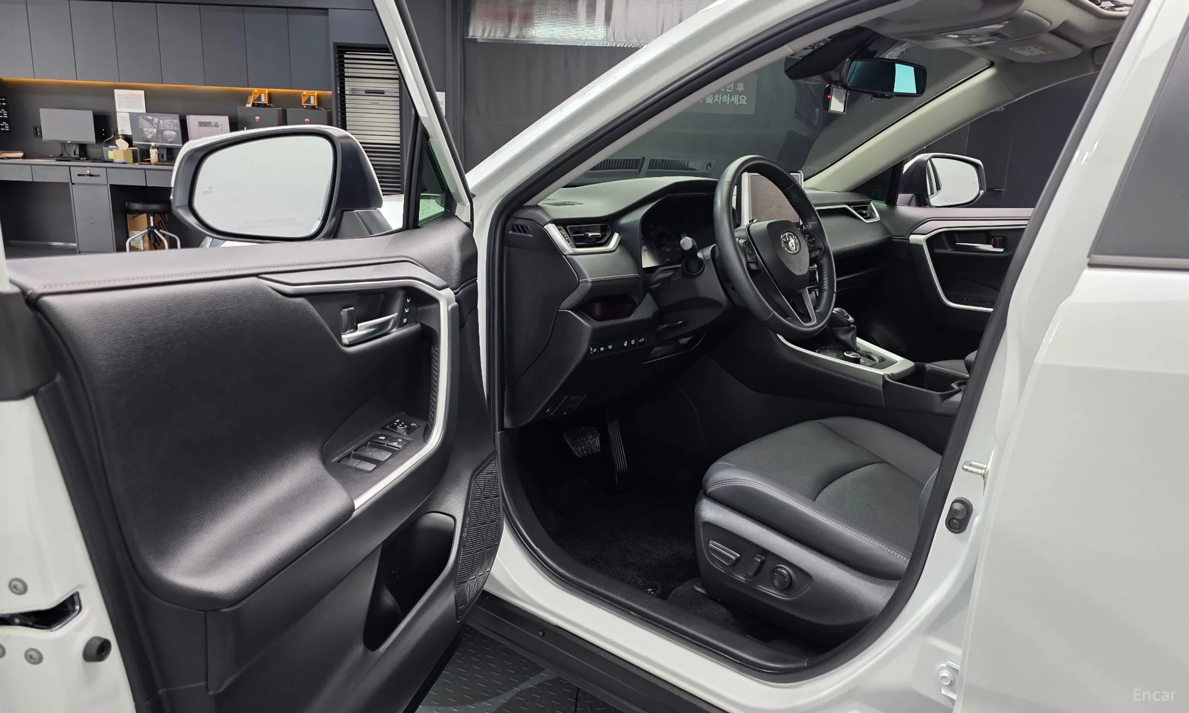 Toyota RAV4 5th Generation превью 10