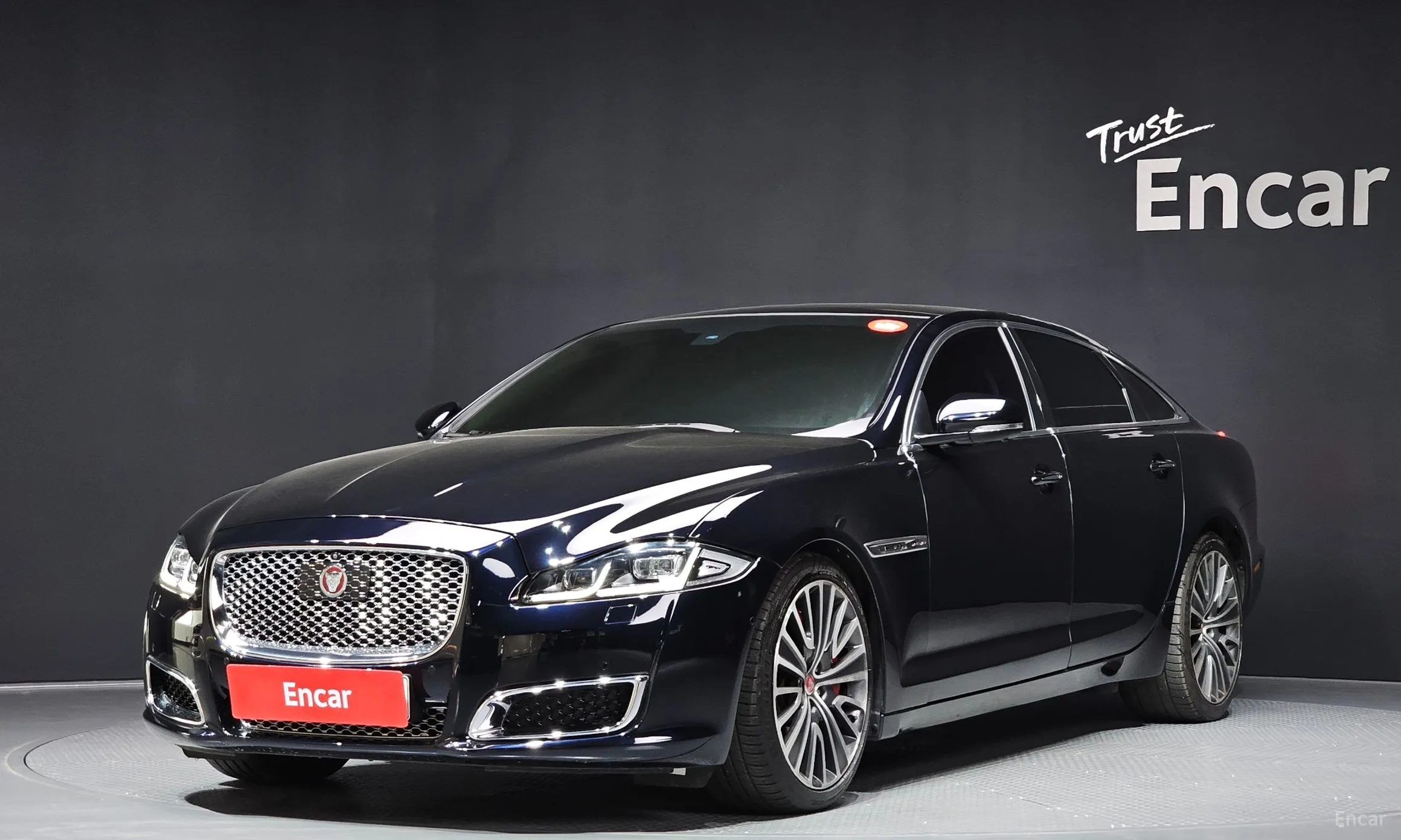 Jaguar All New XJ