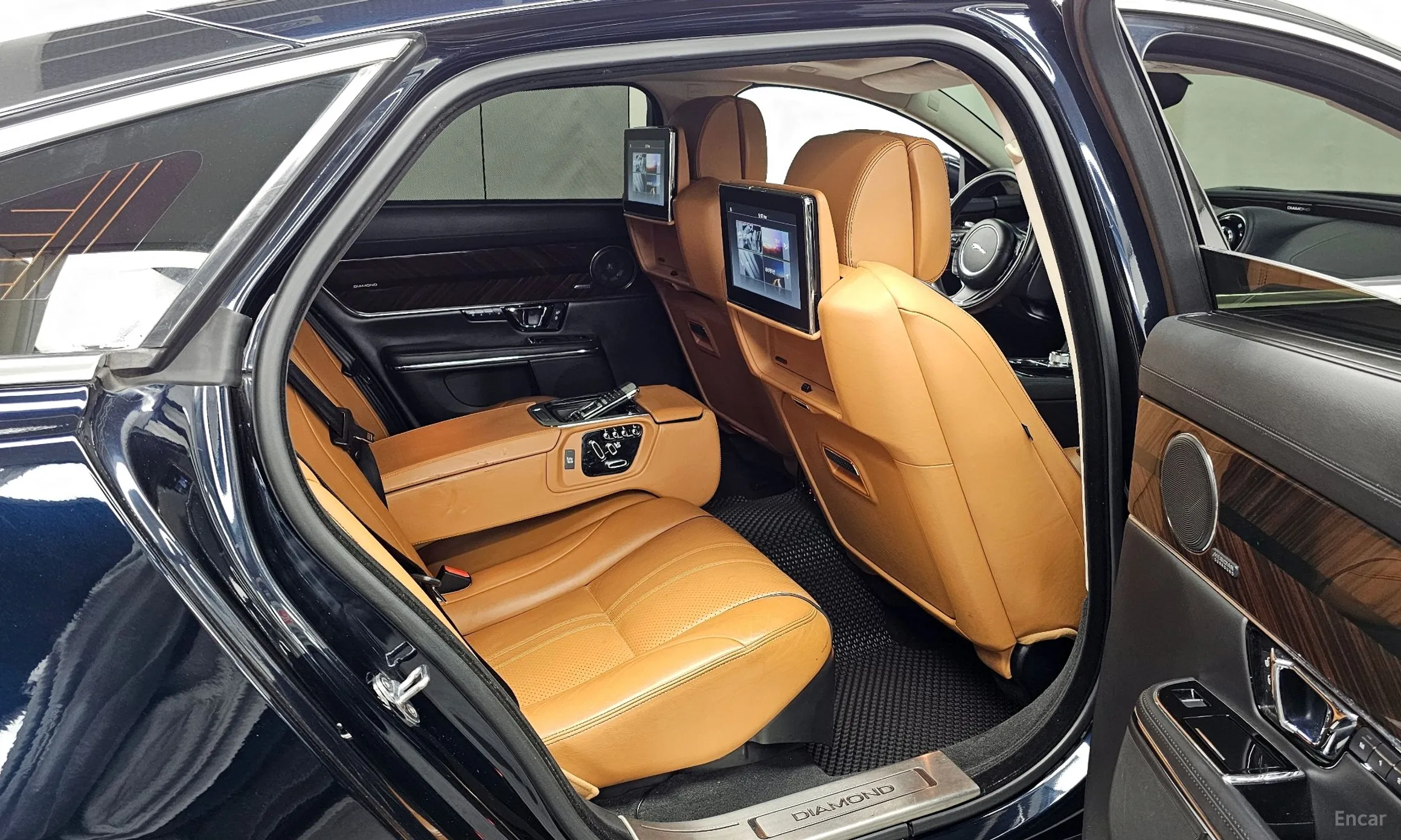 Jaguar All New XJ превью 12