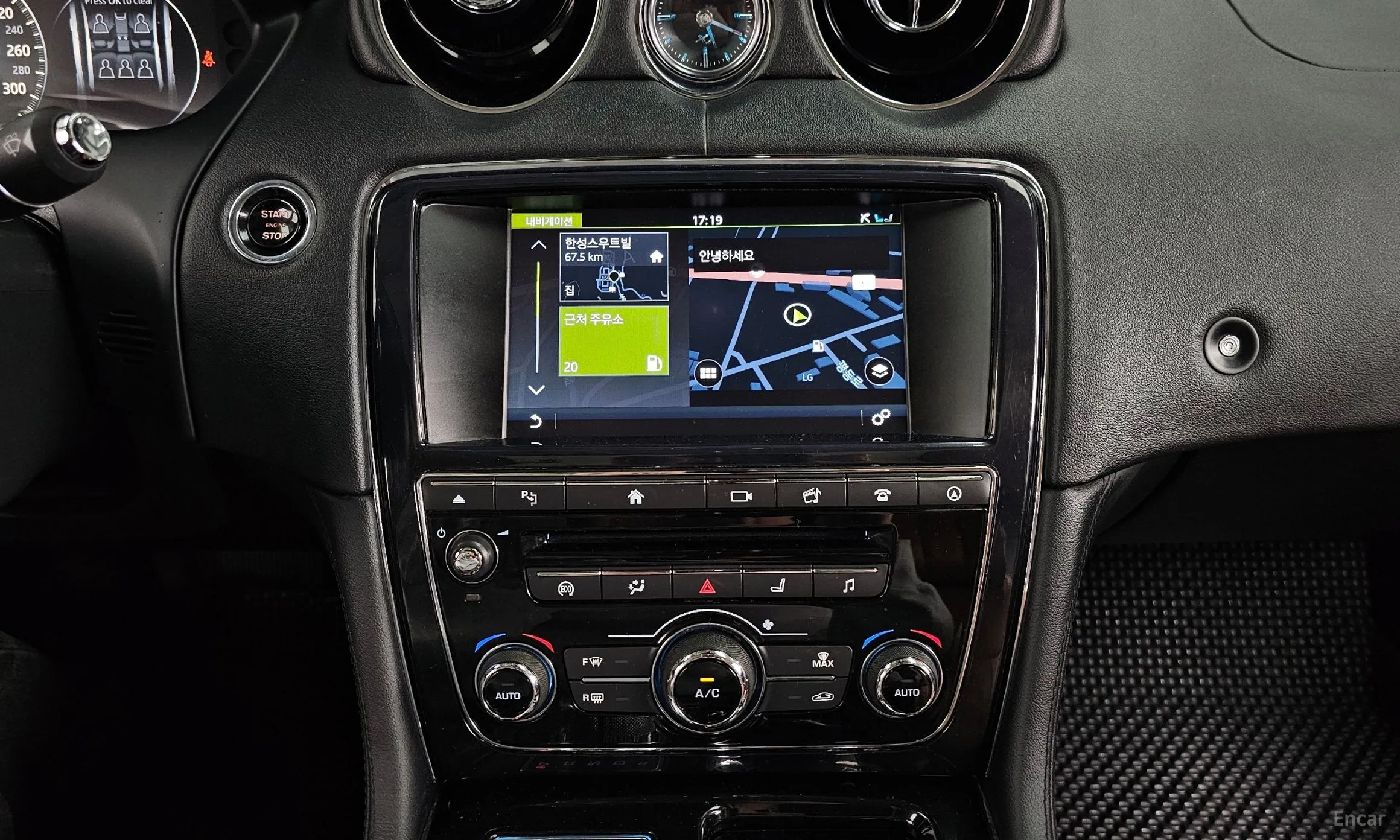 Jaguar All New XJ превью 14