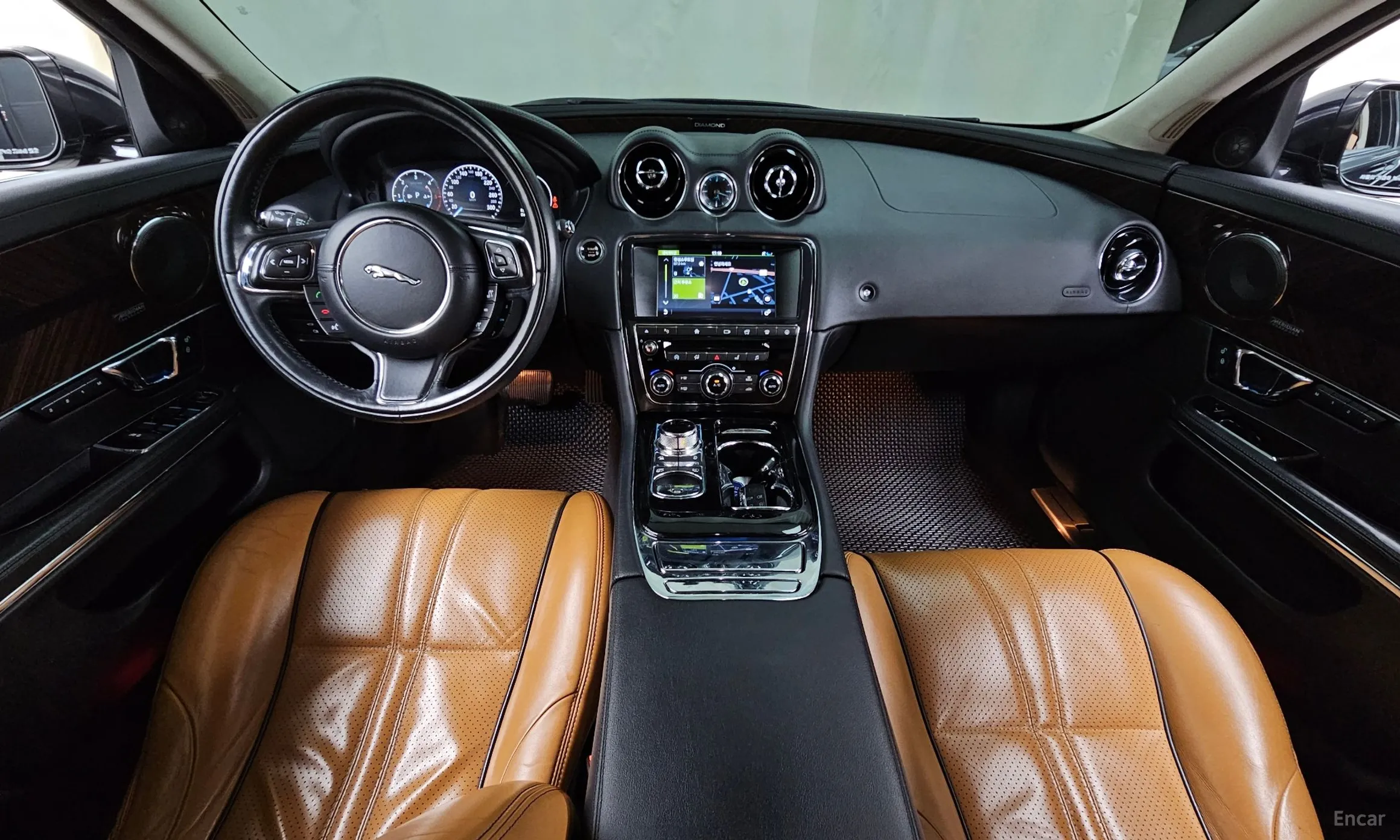 Jaguar All New XJ превью 7