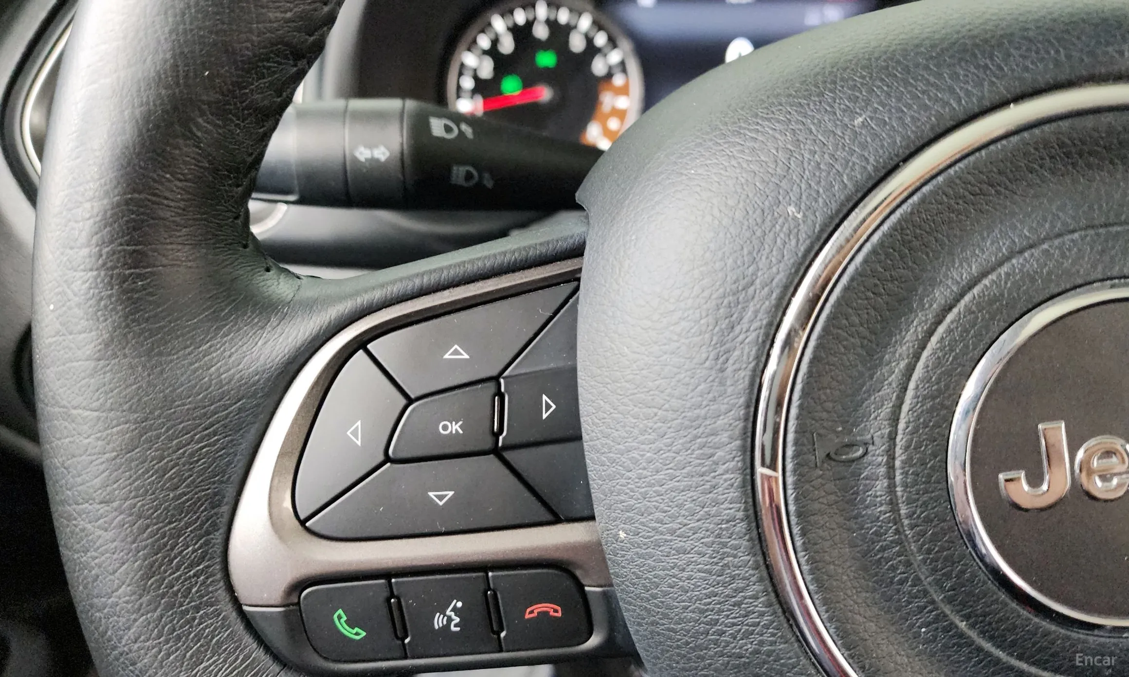 Jeep Renegade превью 16