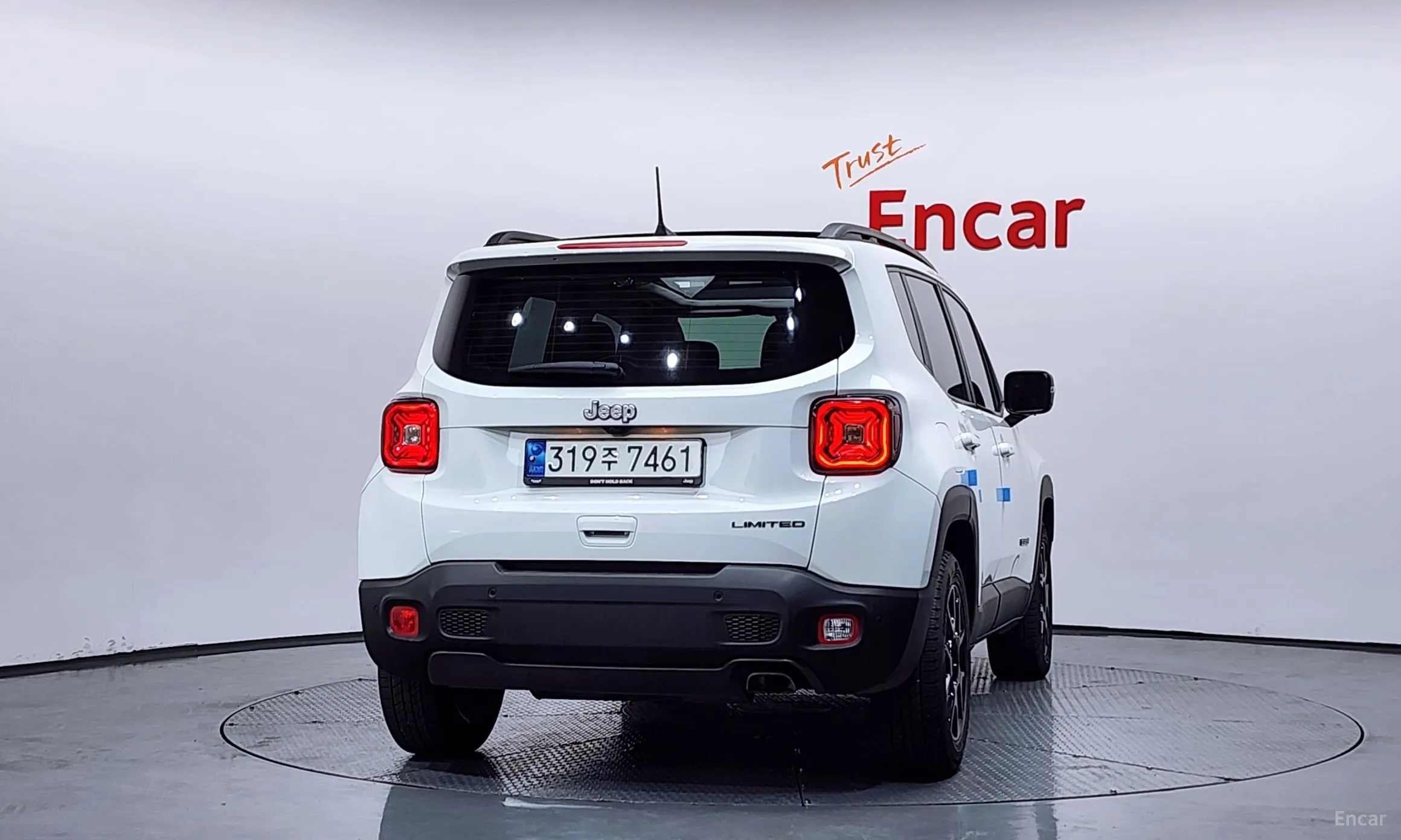 Jeep Renegade превью 4