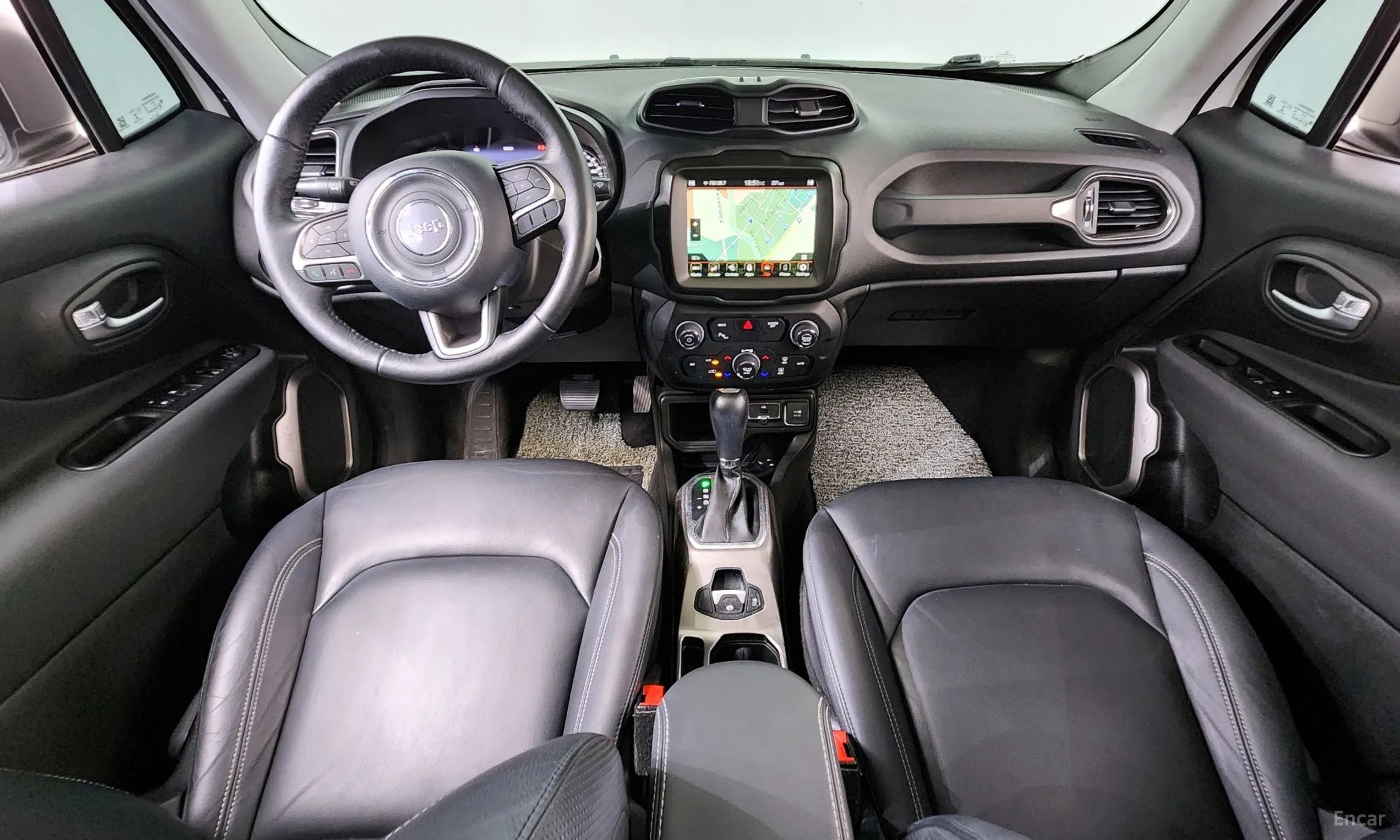 Jeep Renegade превью 7