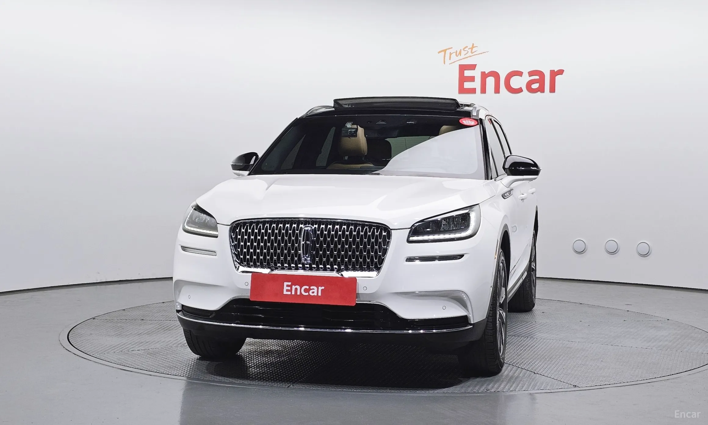 Lincoln Corsair превью 3